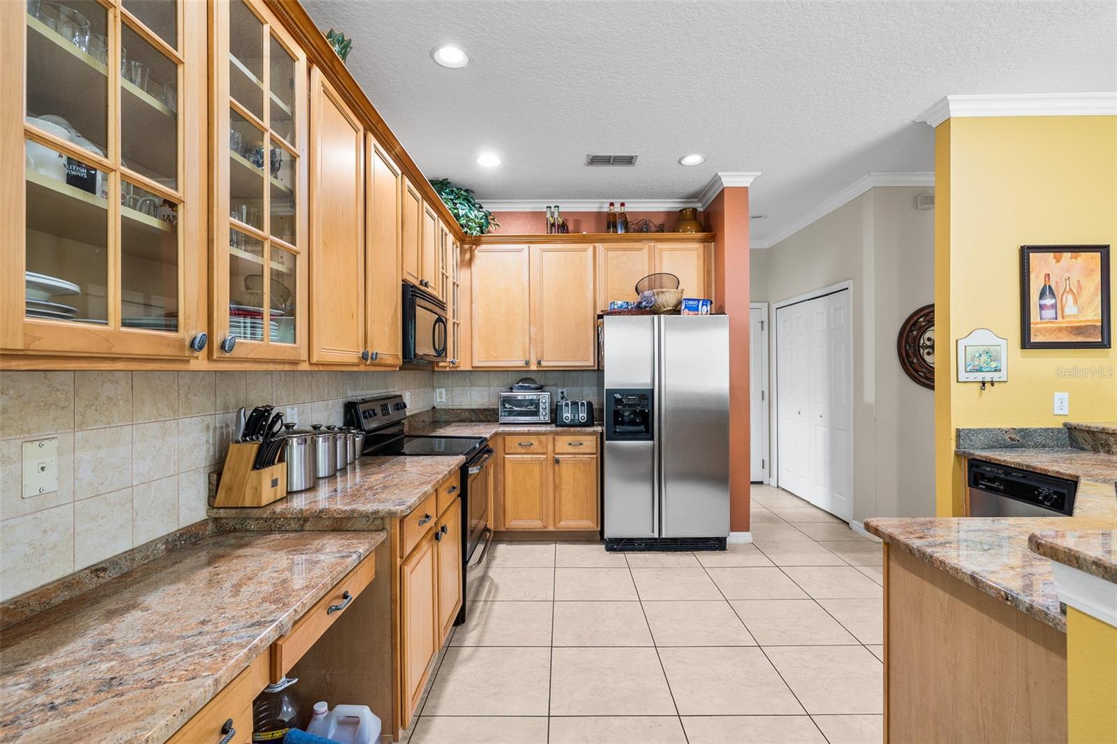 Image 7 of 43 For 1425 Amaryllis Circle