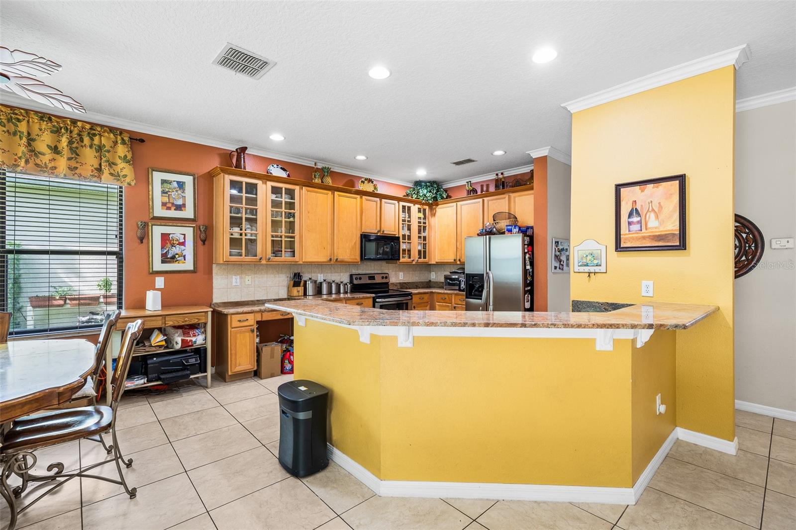 Image 9 of 43 For 1425 Amaryllis Circle