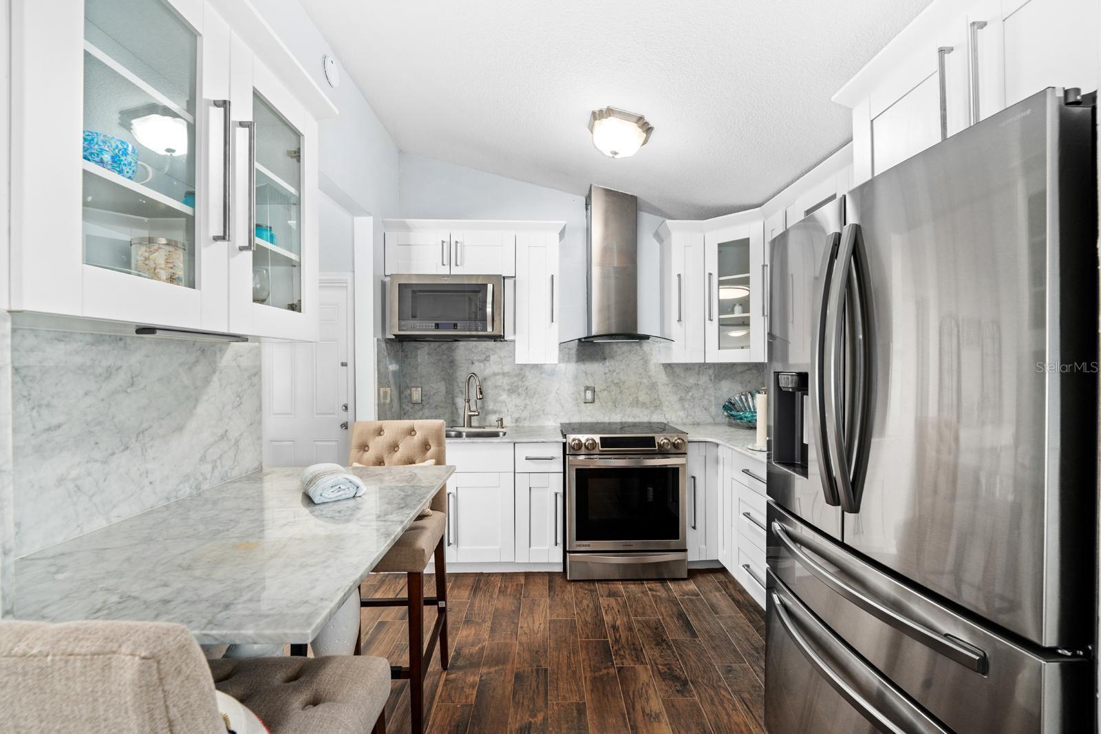 Image 7 of 28 For 8644 May Circle