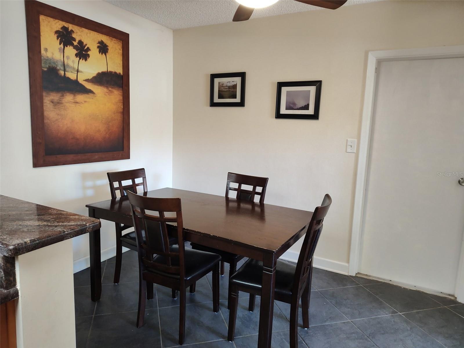 Image 7 of 15 For 1332 Buckingham Drive