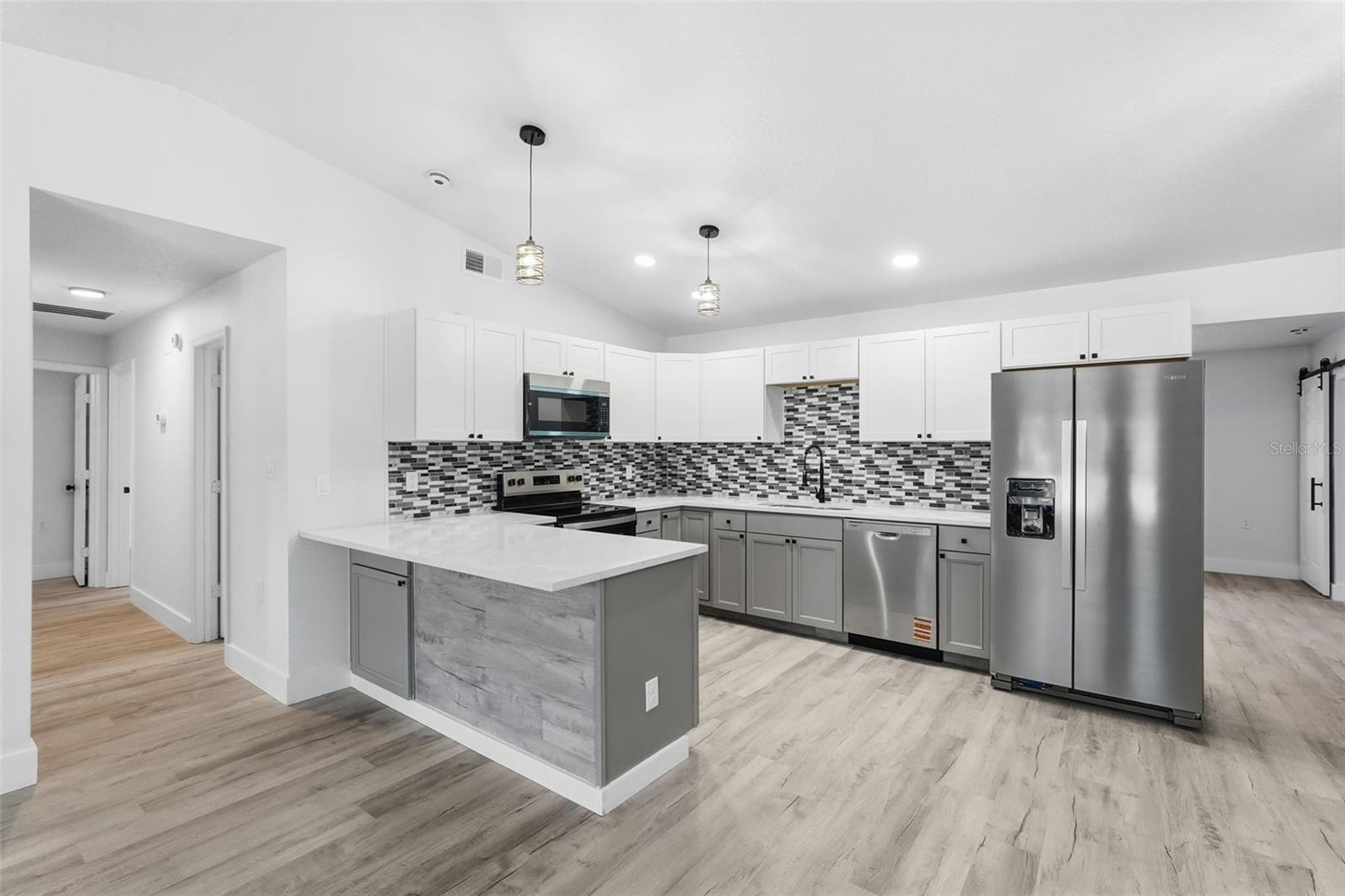 Image 13 of 42 For 34071 Madison Avenue