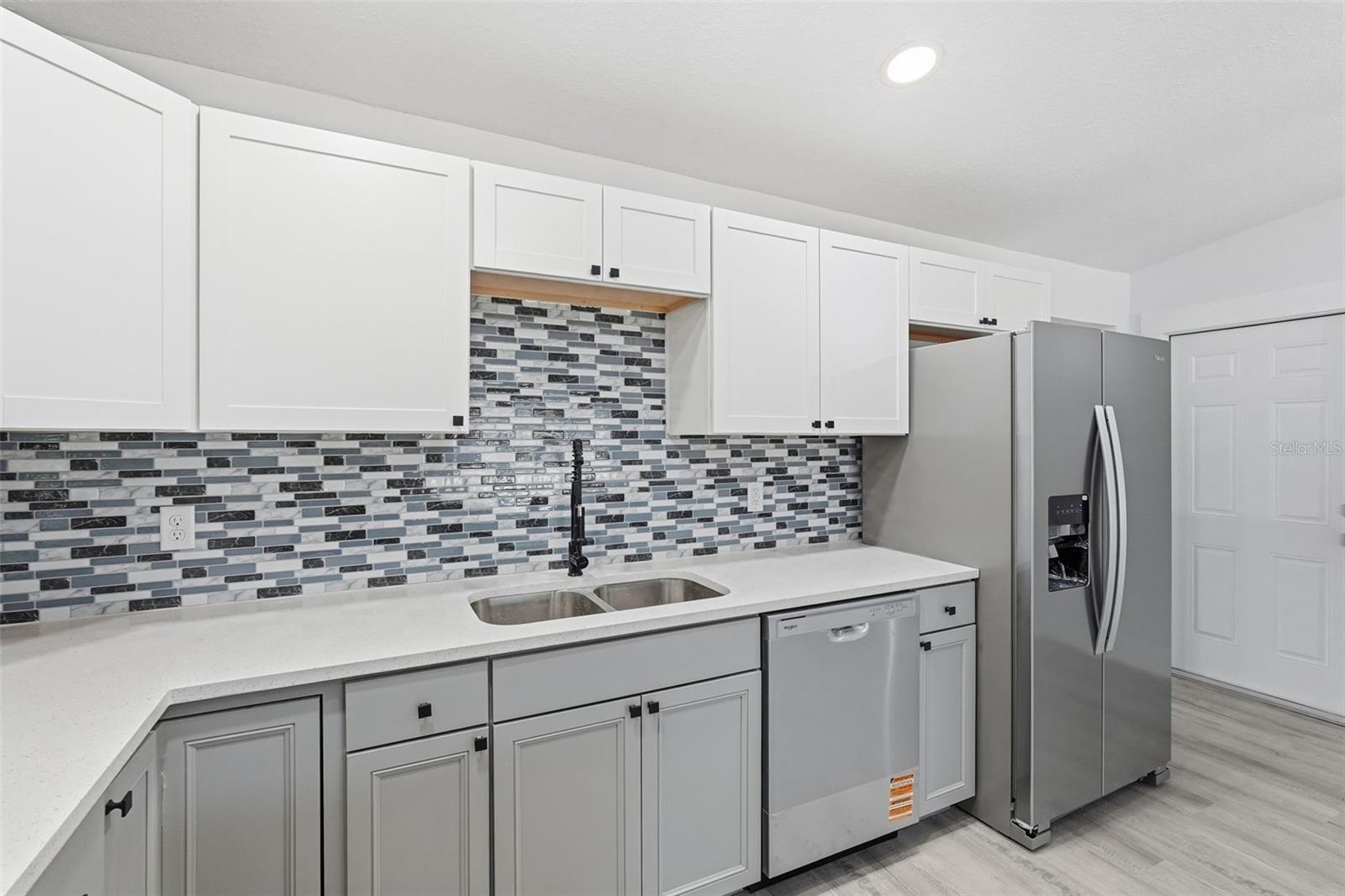 Image 15 of 42 For 34071 Madison Avenue