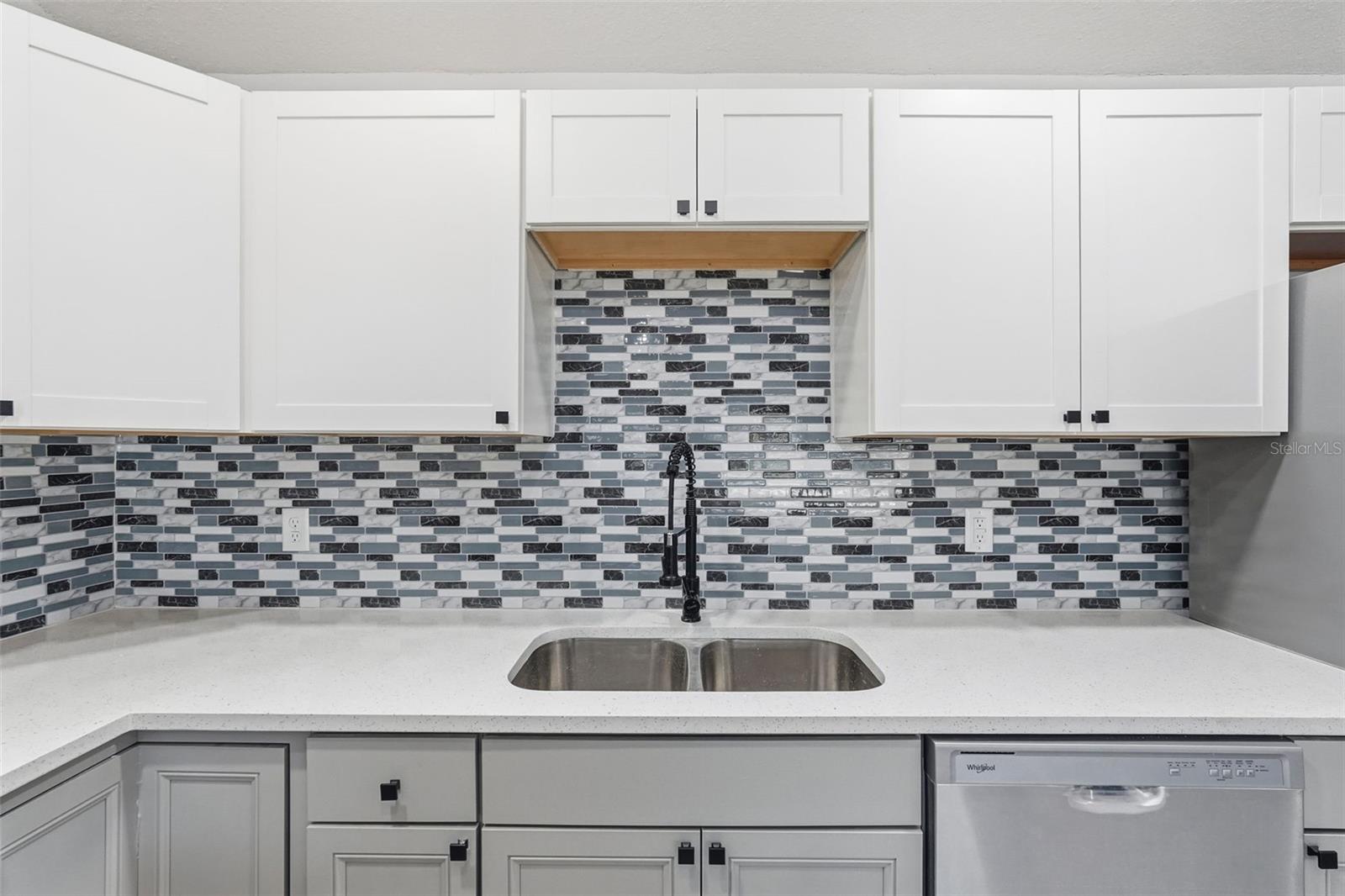 Image 16 of 42 For 34071 Madison Avenue