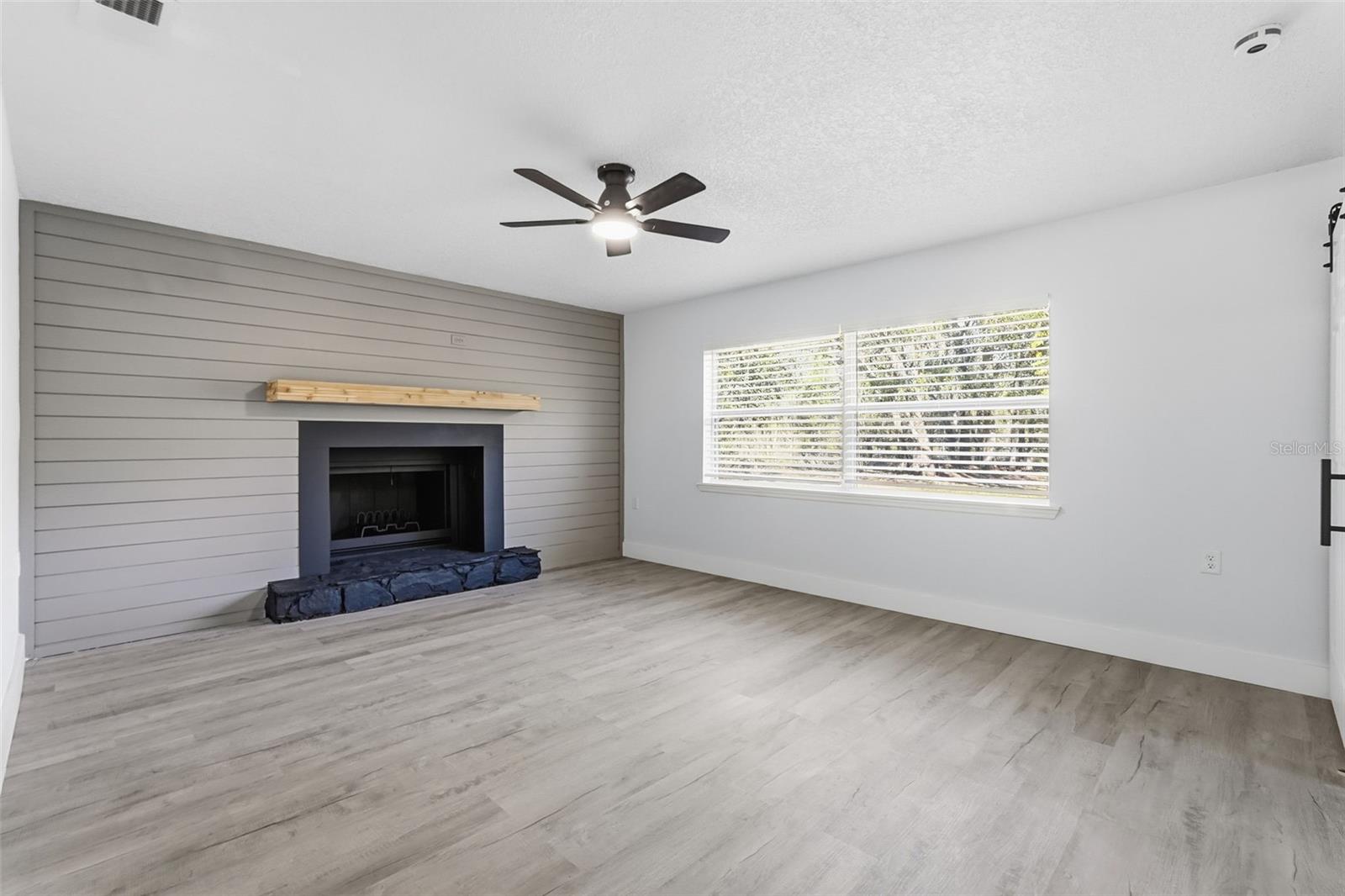 Image 20 of 42 For 34071 Madison Avenue