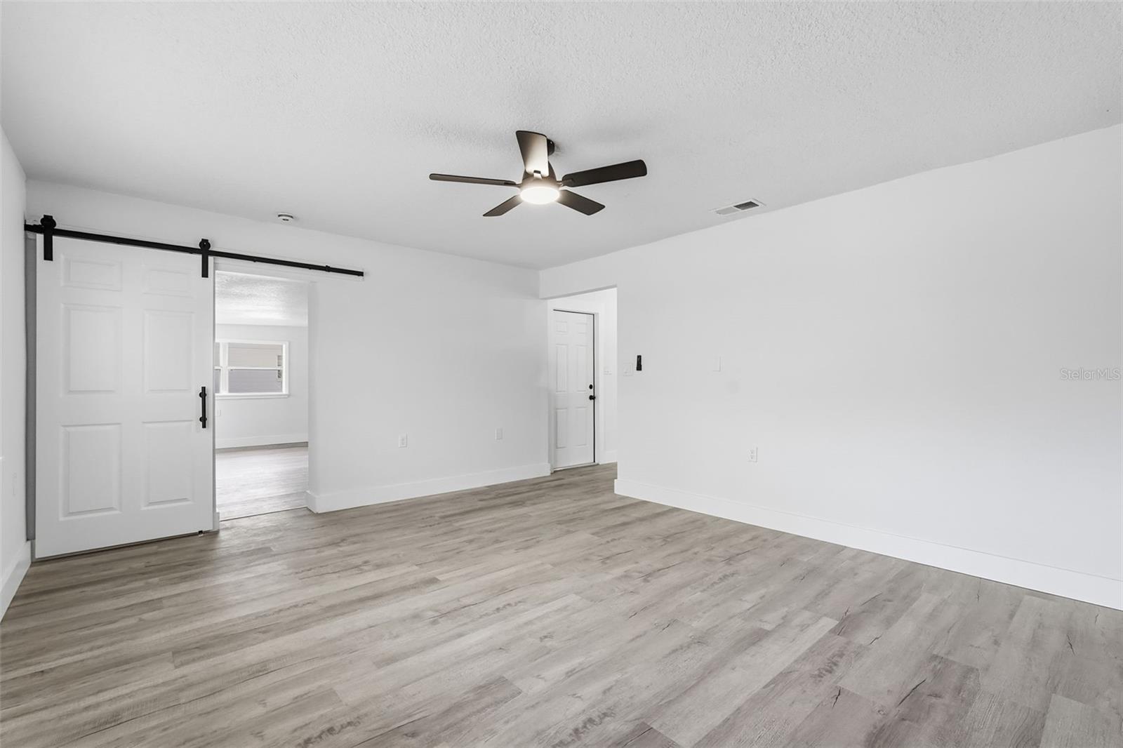 Image 21 of 42 For 34071 Madison Avenue