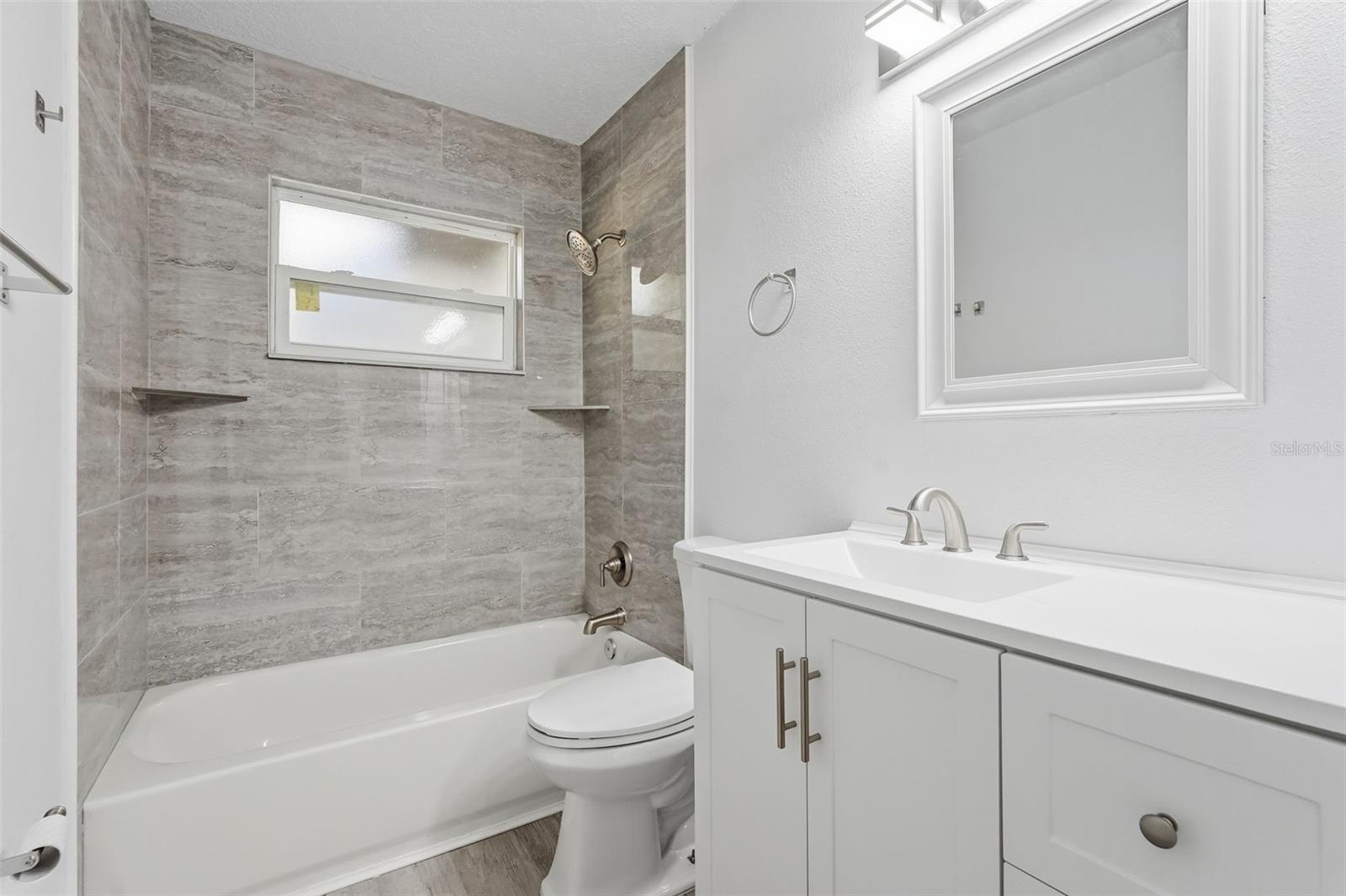 Image 24 of 42 For 34071 Madison Avenue