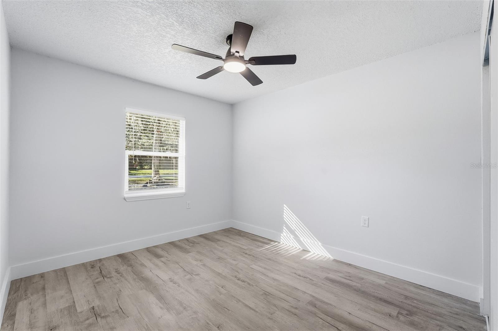 Image 26 of 42 For 34071 Madison Avenue