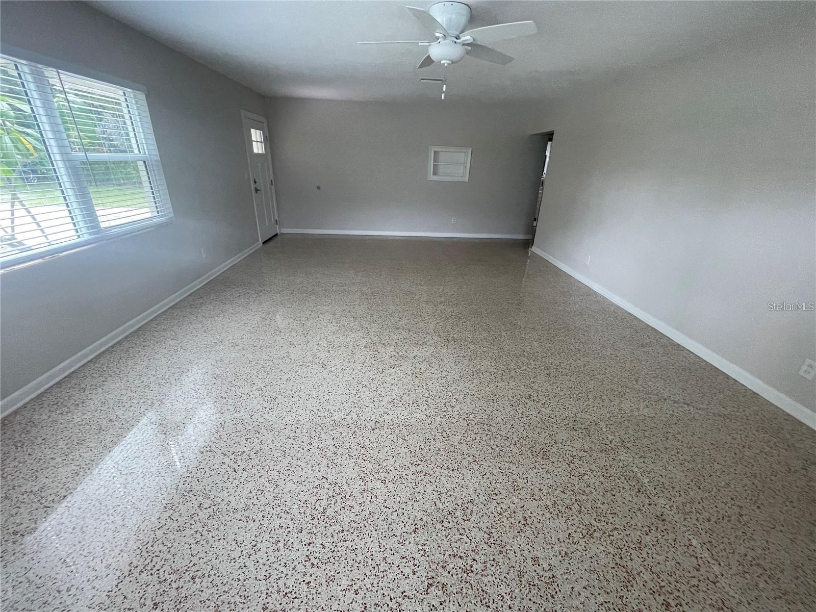 Image 18 of 27 For 1536 Illinois Road