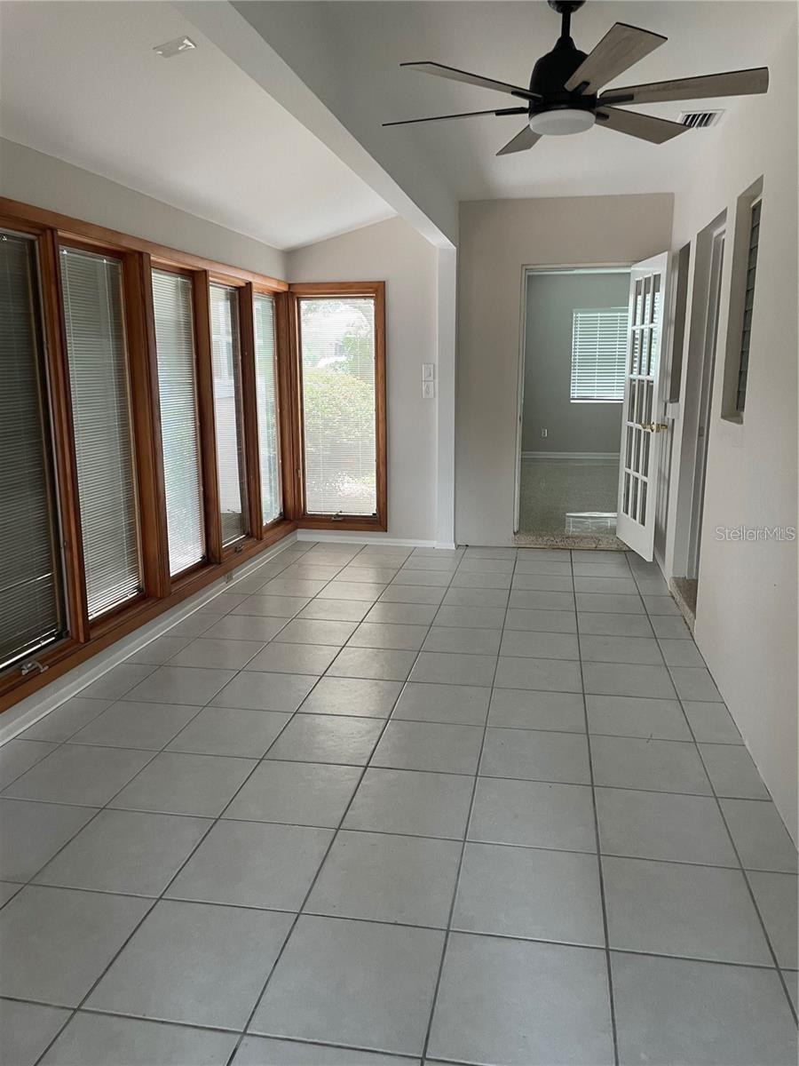 Image 21 of 27 For 1536 Illinois Road