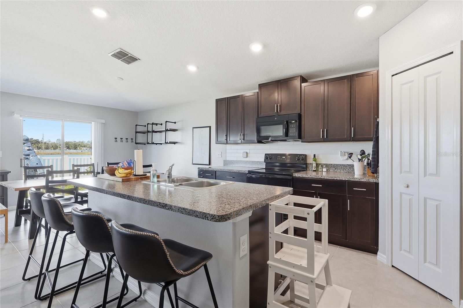 Image 8 of 27 For 3609 Romano Busciglio Street