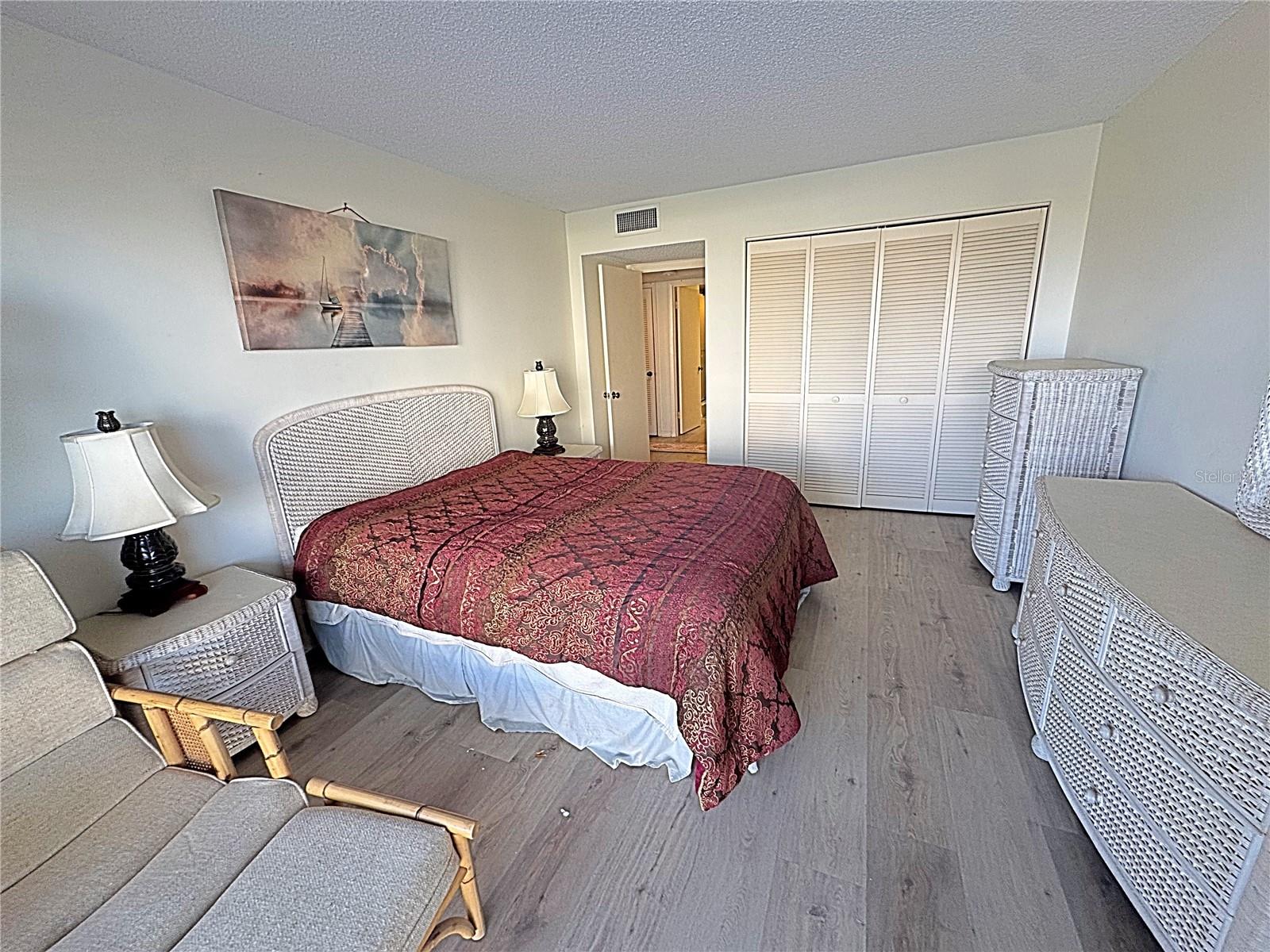 Image 14 of 39 For 1480 Gulf Boulevard 308