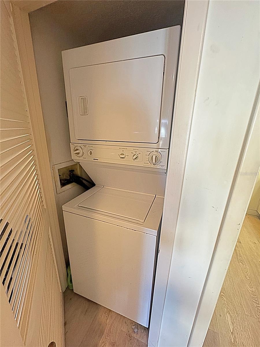 Image 25 of 39 For 1480 Gulf Boulevard 308