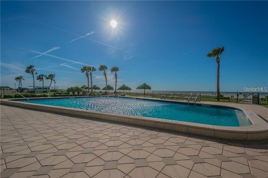 Image 31 of 39 For 1480 Gulf Boulevard 308