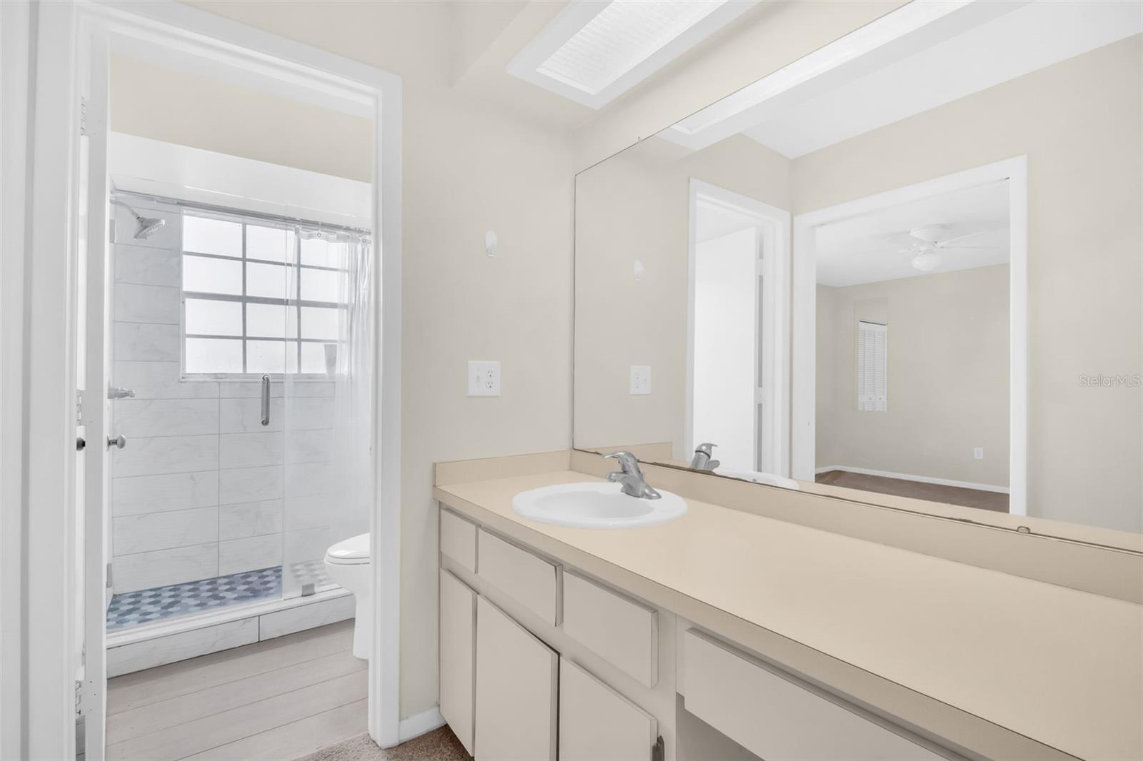 Image 20 of 29 For 1526 Chateaux De Ville Court