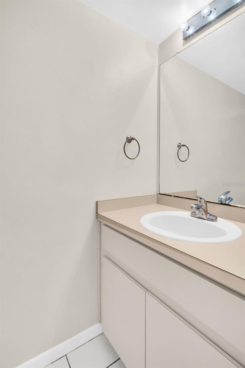 Image 9 of 29 For 1526 Chateaux De Ville Court