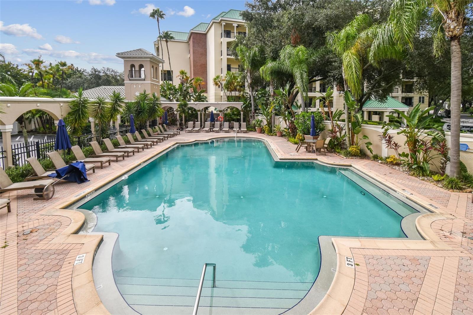 Image 29 of 36 For 501 Knights Run Avenue 1228