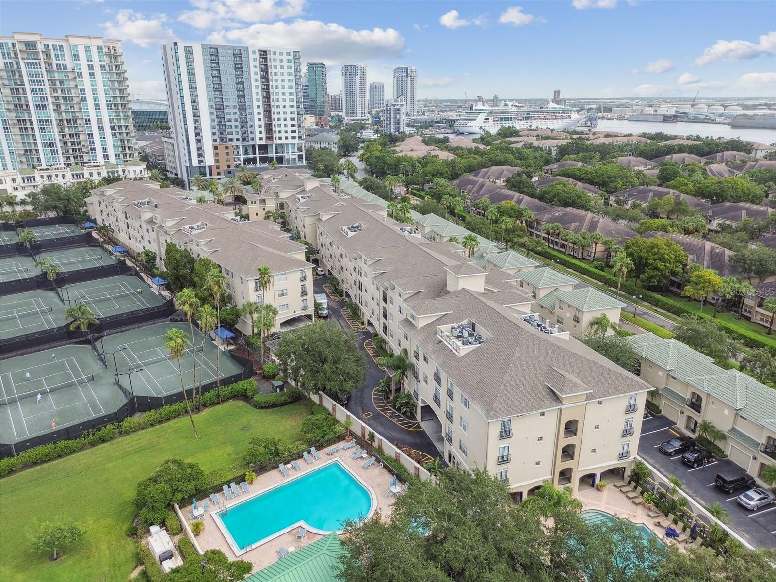 Image 32 of 36 For 501 Knights Run Avenue 1228