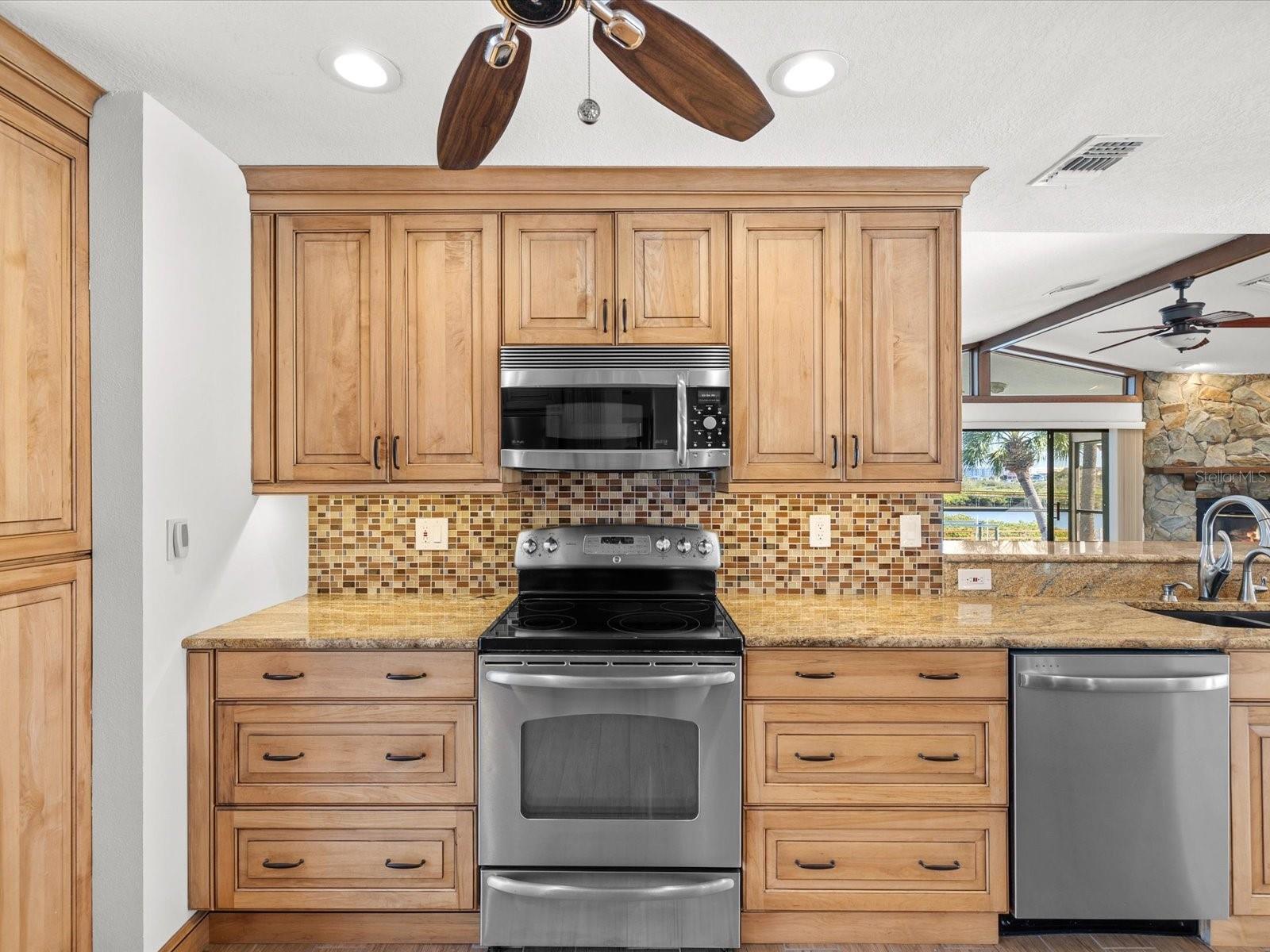 Image 17 of 93 For 5956 Seaside Drive