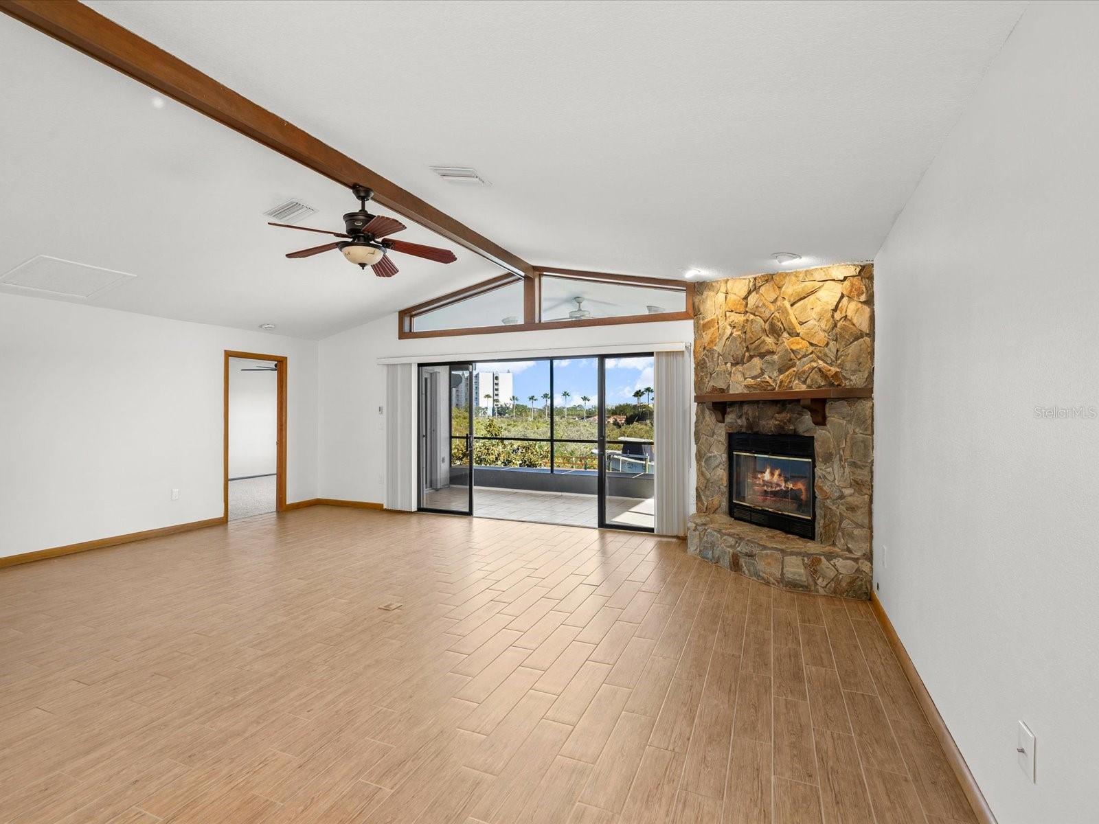 Image 21 of 93 For 5956 Seaside Drive