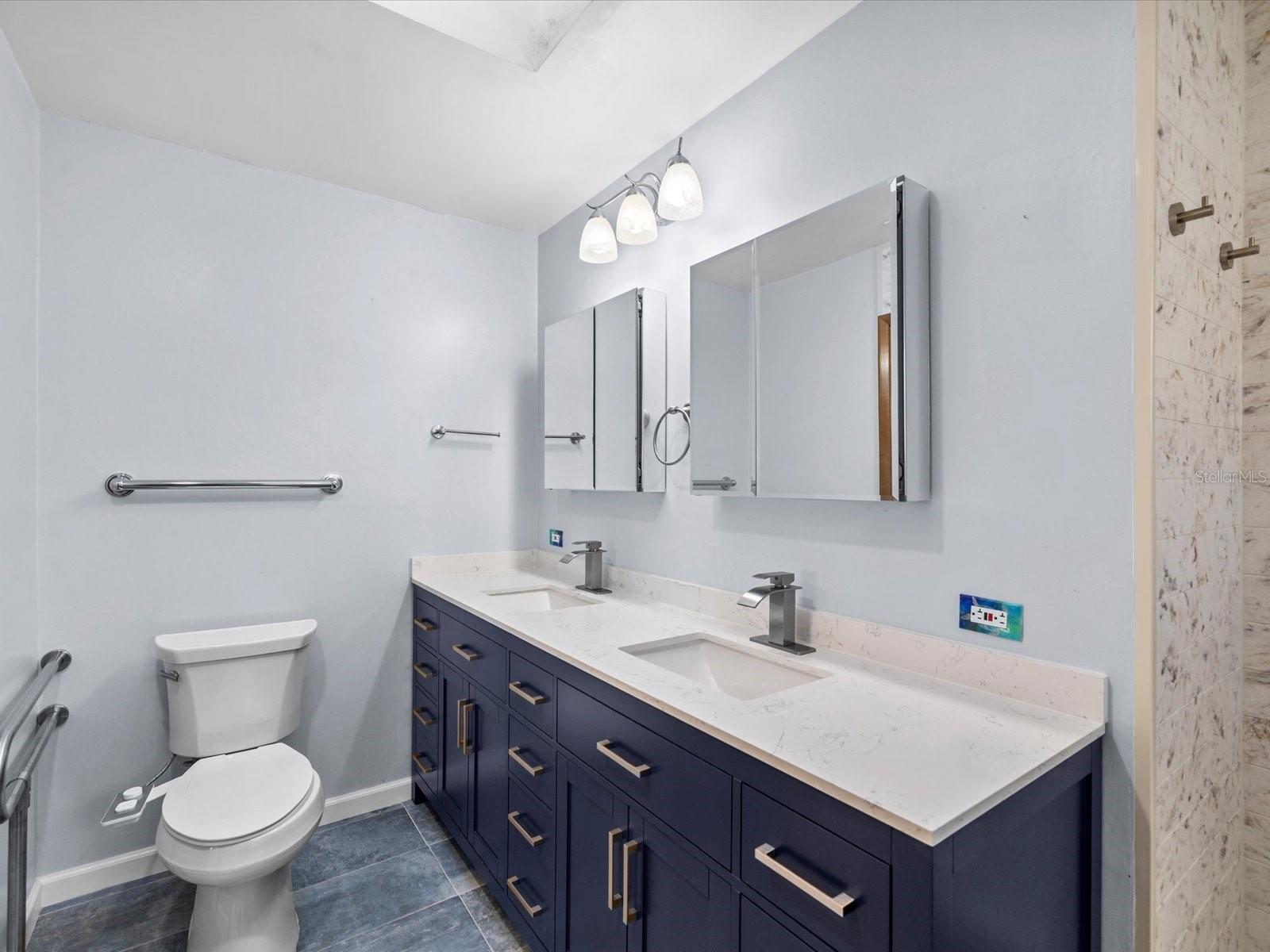 Image 38 of 93 For 5956 Seaside Drive