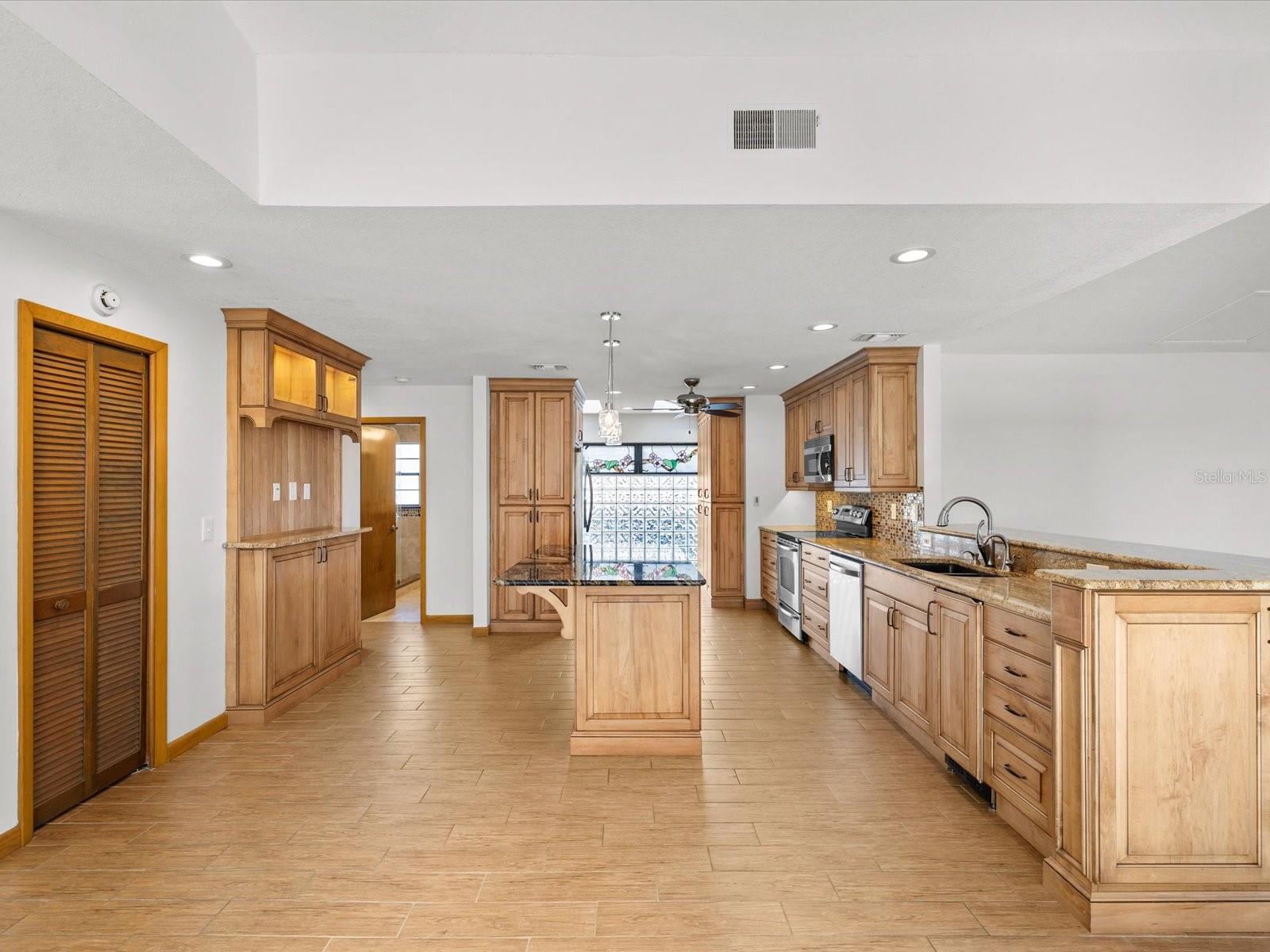 Image 8 of 93 For 5956 Seaside Drive