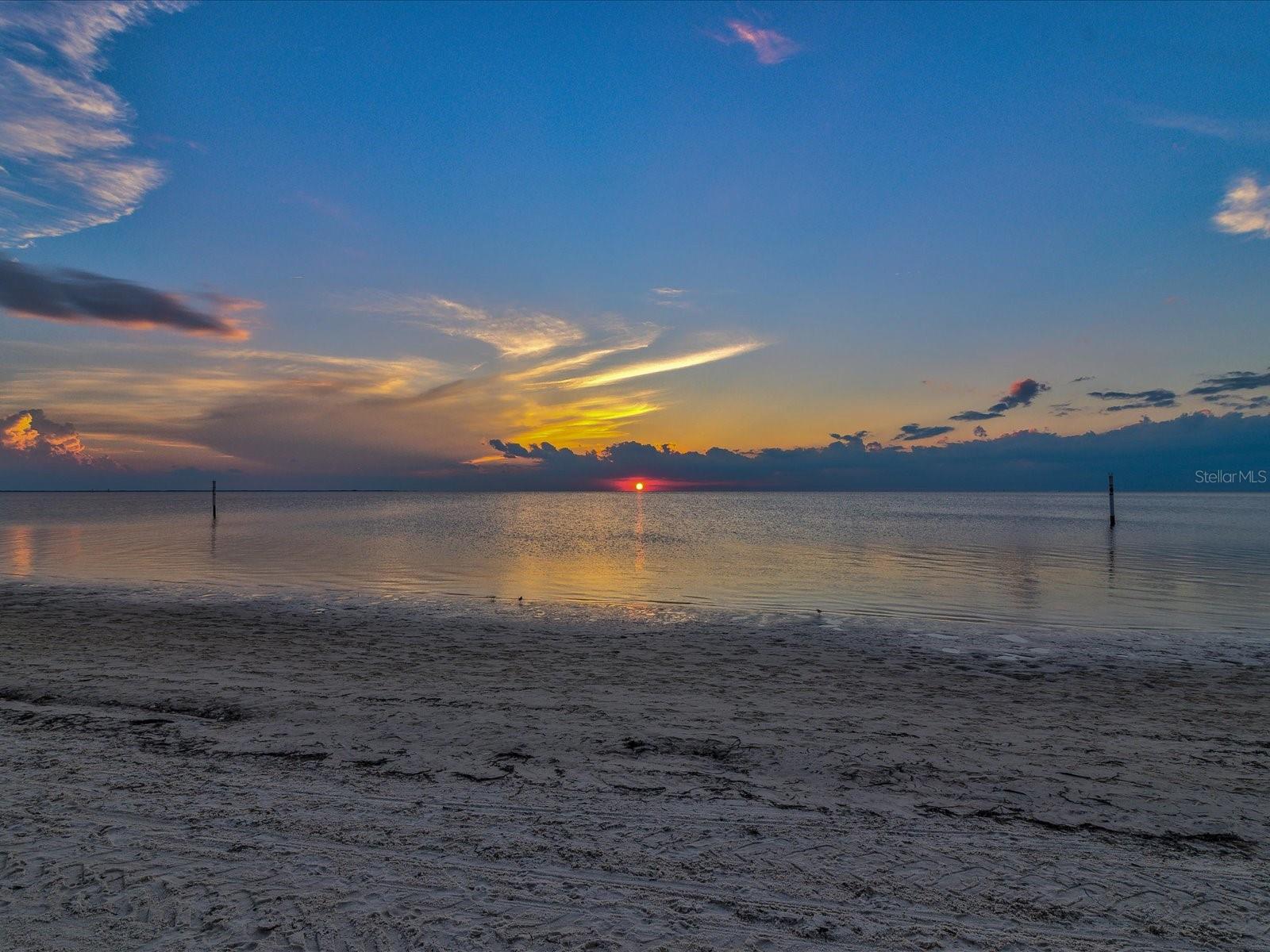 Image 87 of 93 For 5956 Seaside Drive