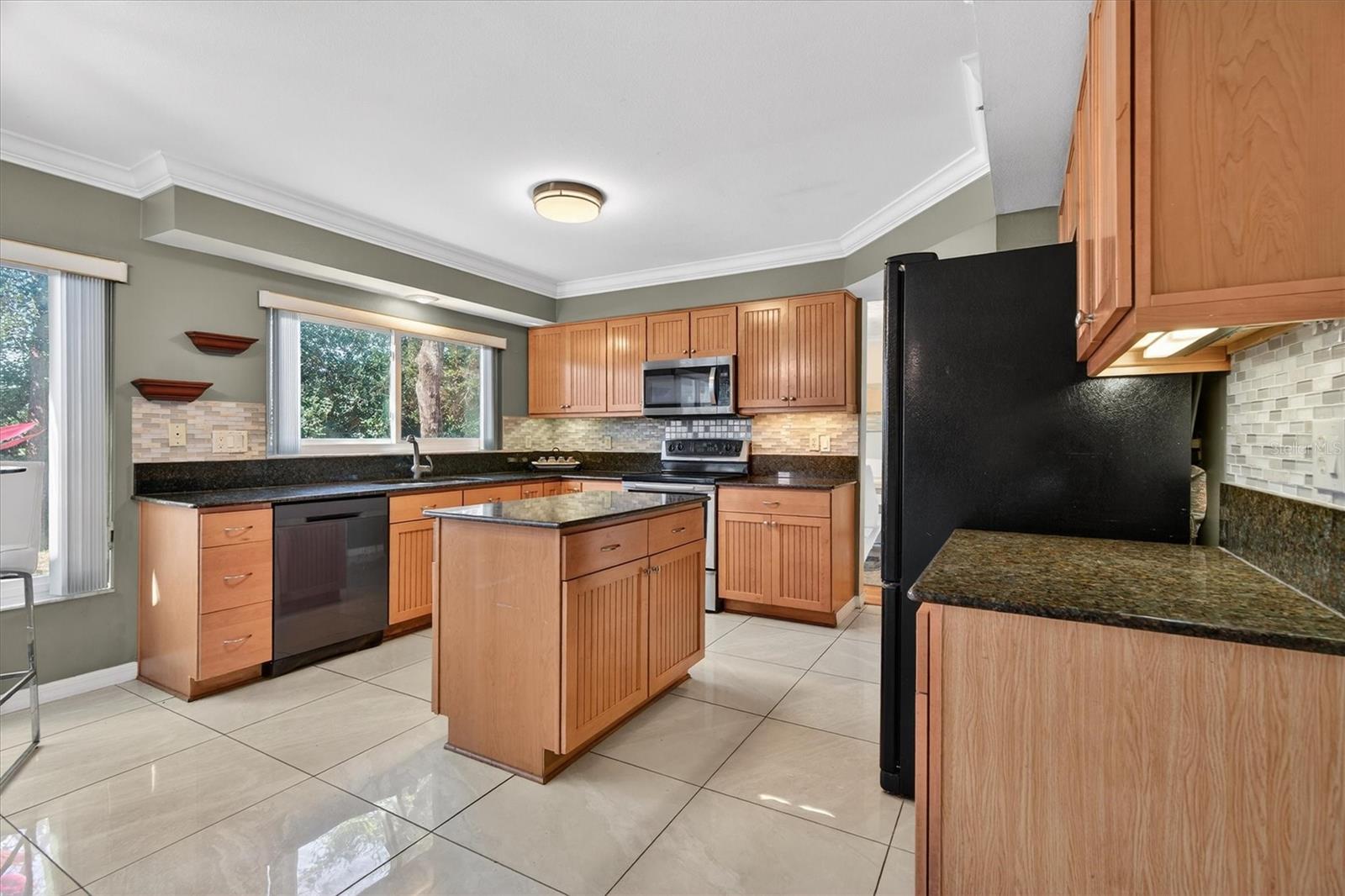 Listing photo id 16 for 88 Harbor Oaks Circle