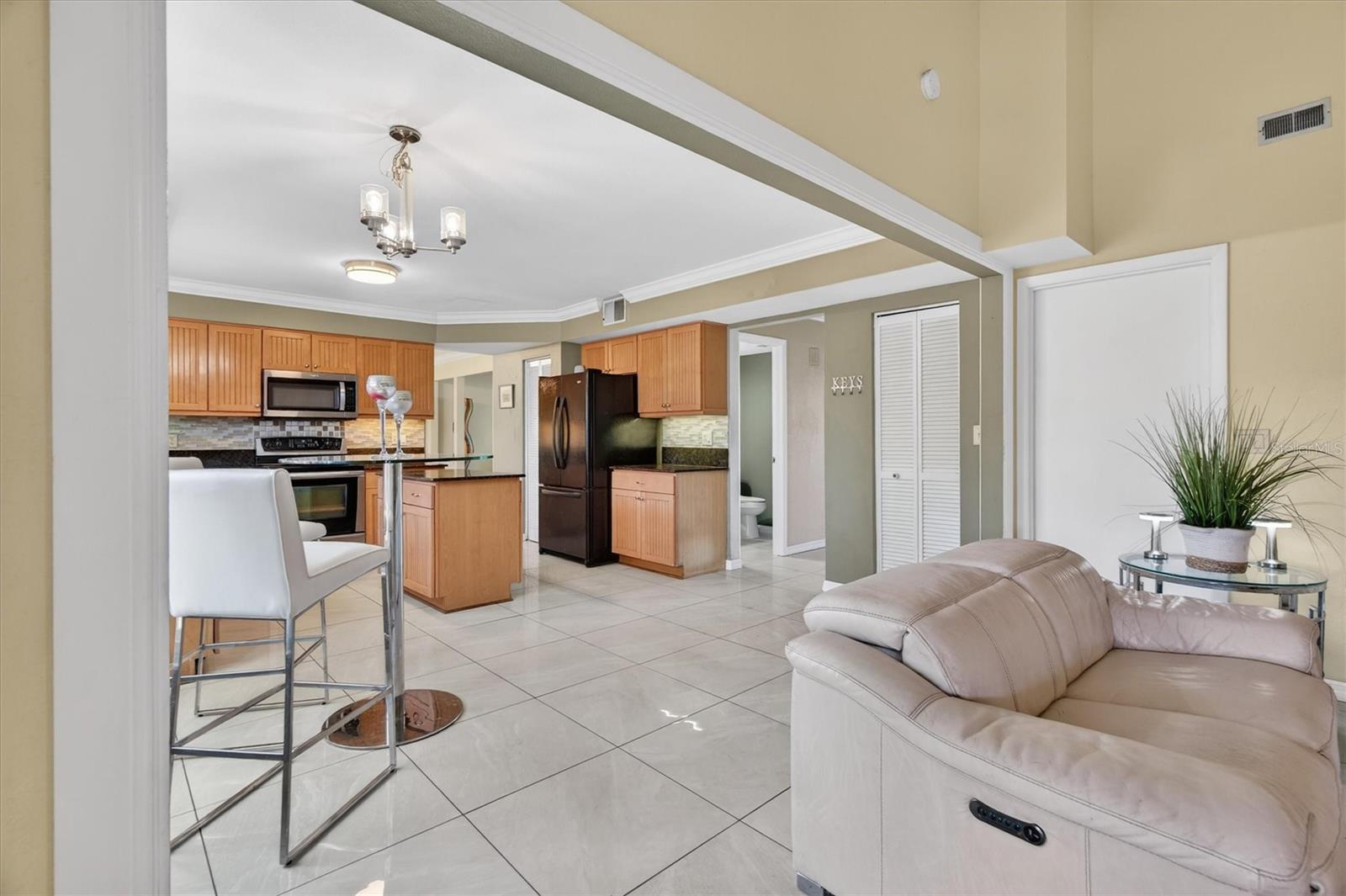 Listing photo id 21 for 88 Harbor Oaks Circle