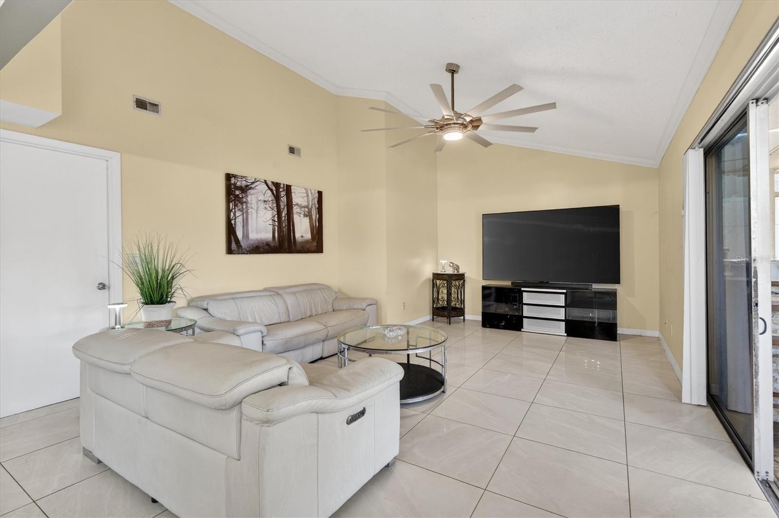 Listing photo id 22 for 88 Harbor Oaks Circle