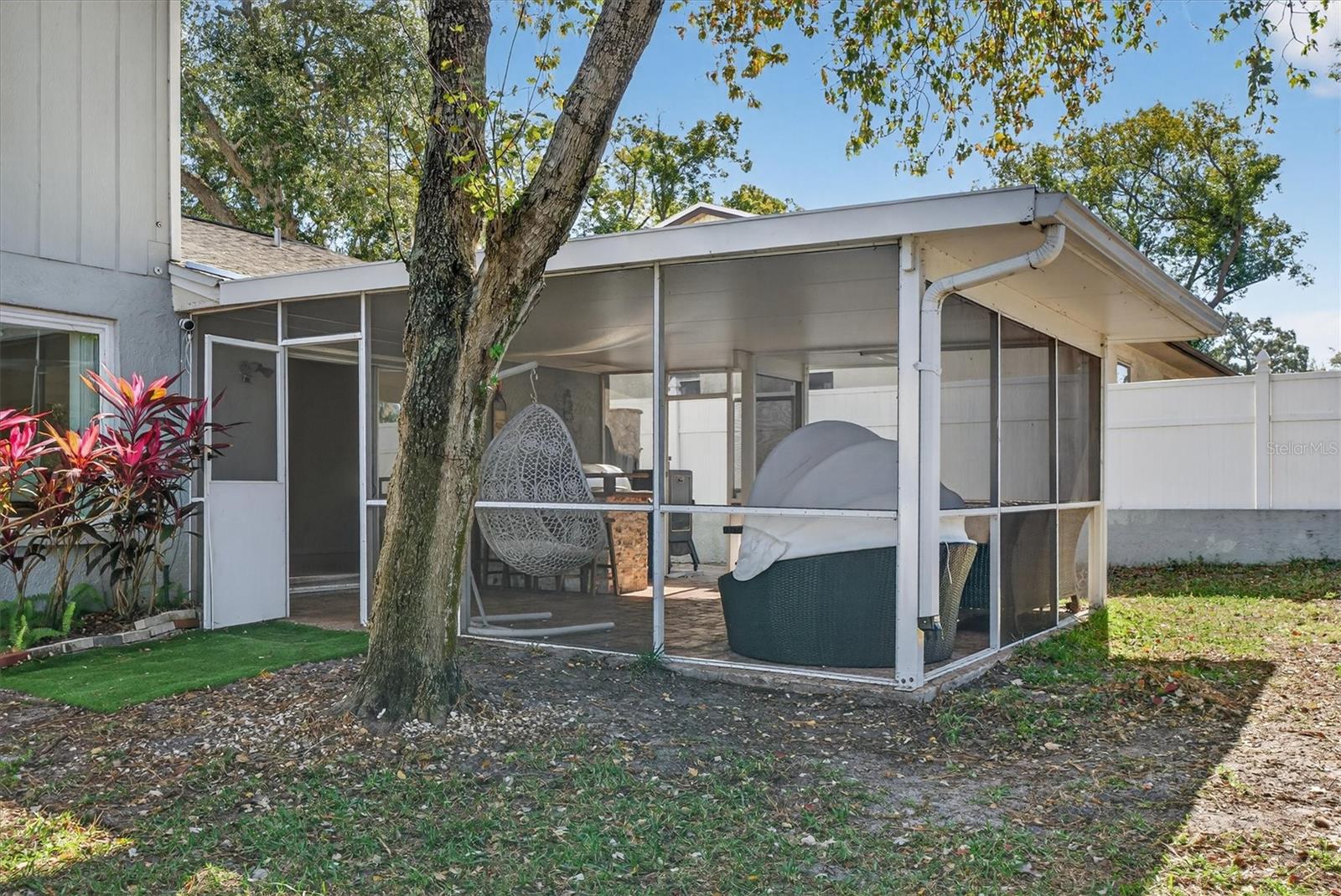 Listing photo id 41 for 88 Harbor Oaks Circle