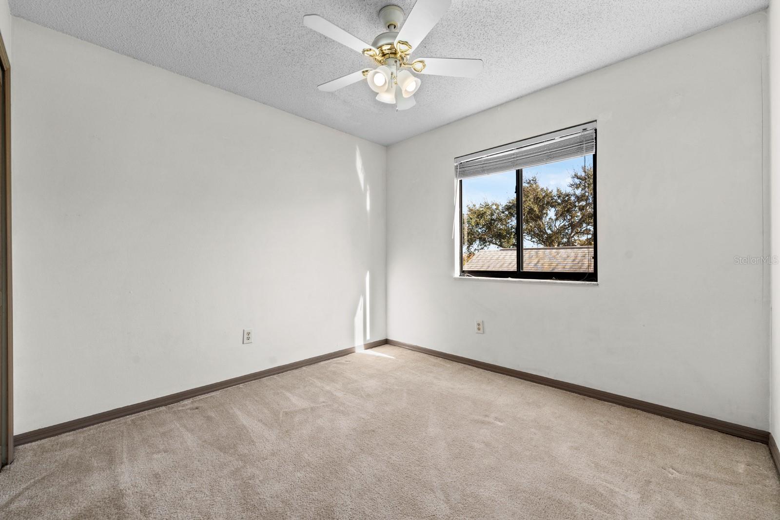 Image 10 of 32 For 1504 Storington Avenue