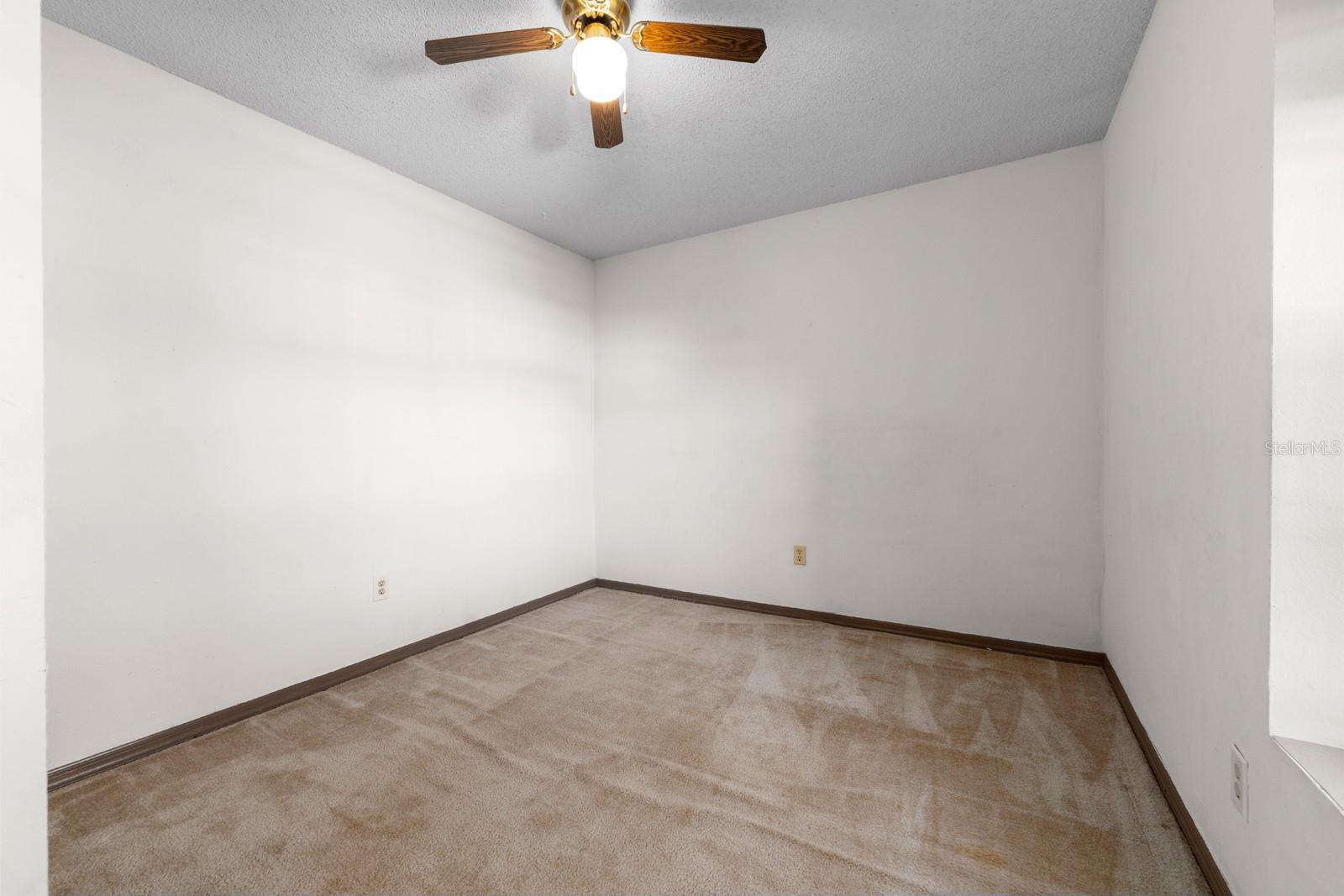 Image 12 of 32 For 1504 Storington Avenue