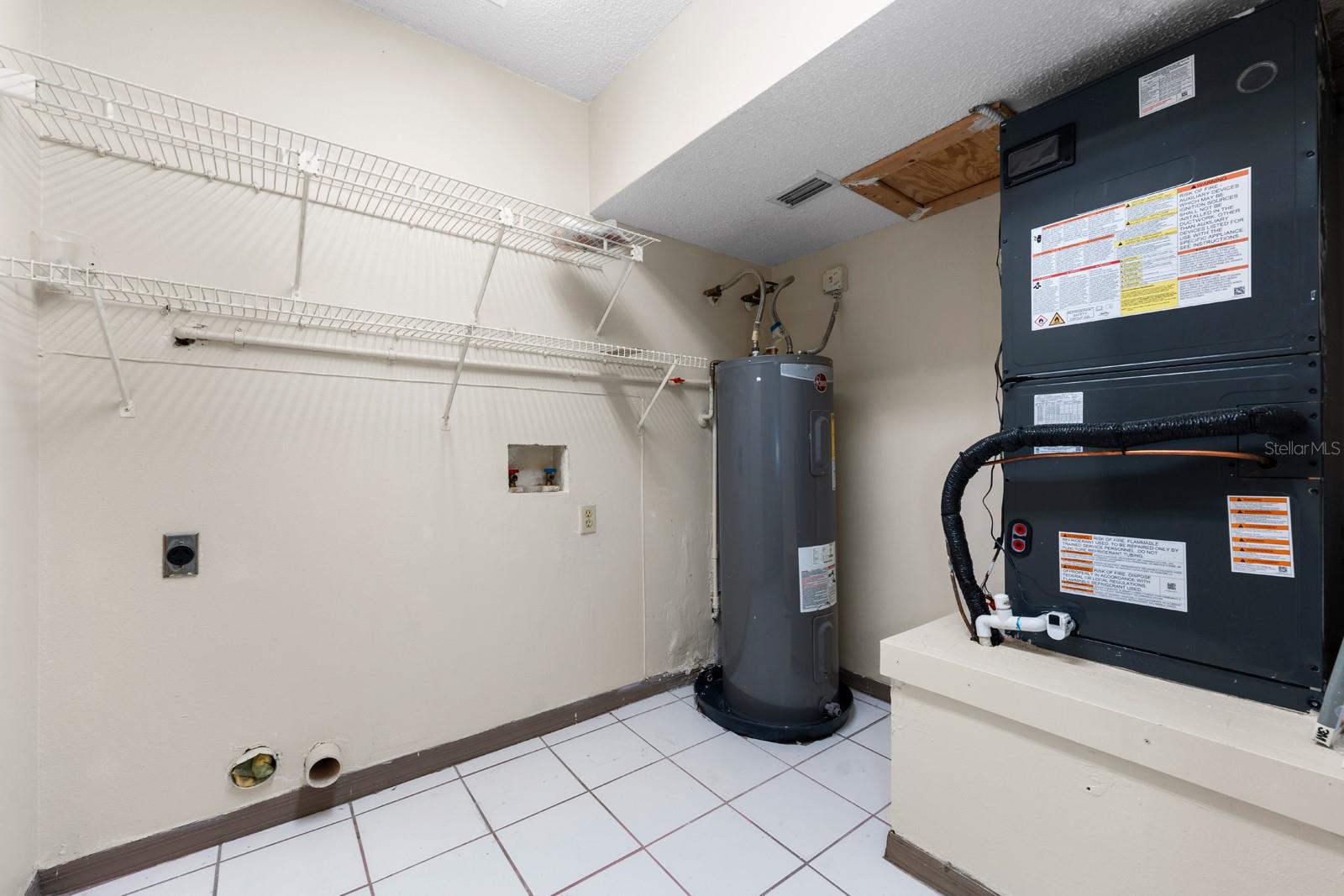 Image 13 of 32 For 1504 Storington Avenue