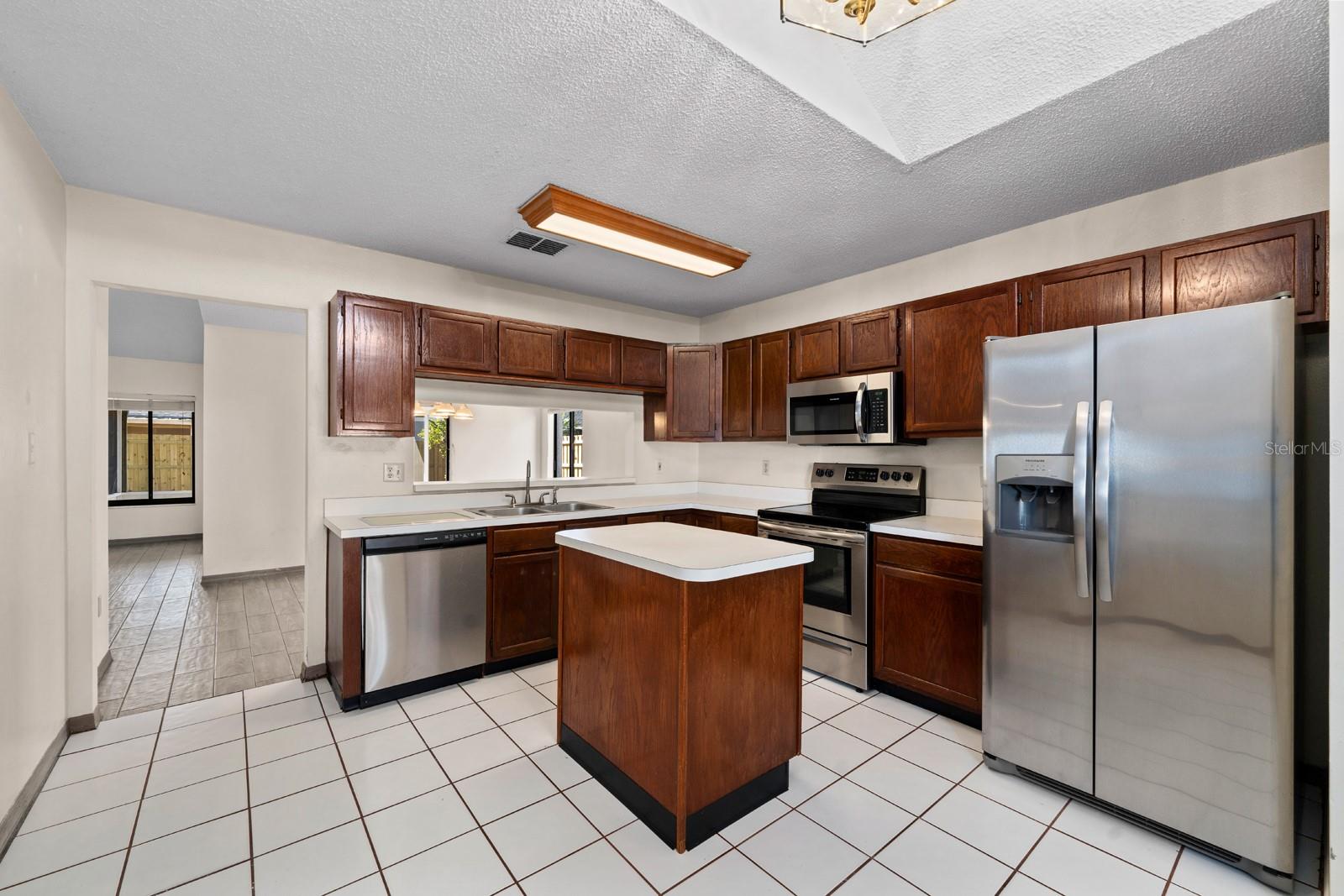 Image 8 of 32 For 1504 Storington Avenue