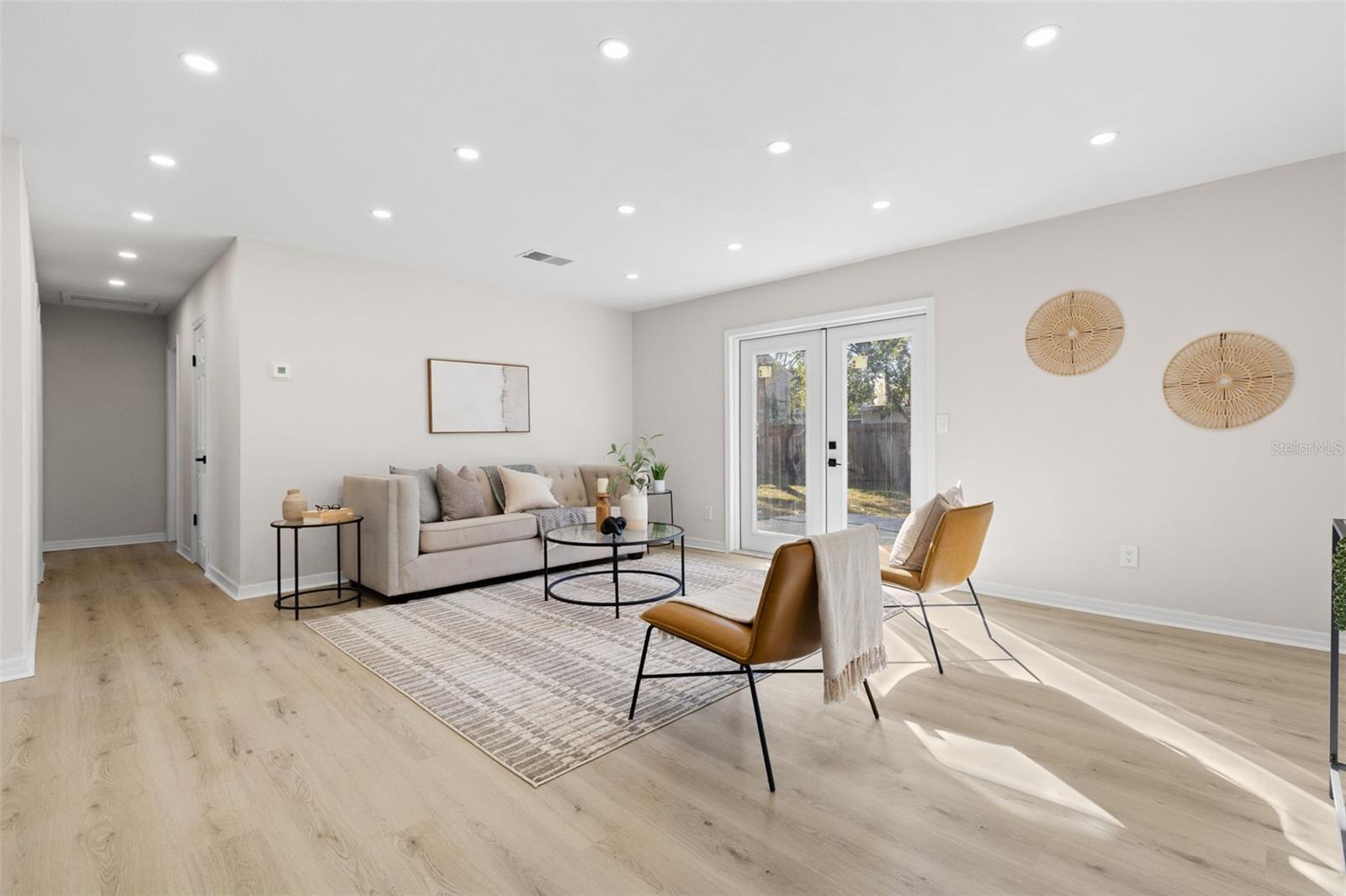 Image 5 of 25 For 7301 West Shore Boulevard