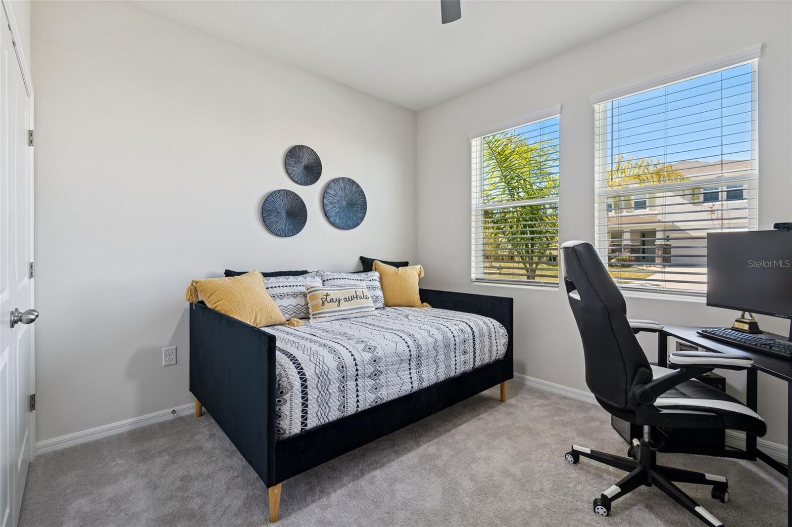 Image 25 of 75 For 9882 Shoreline View Way