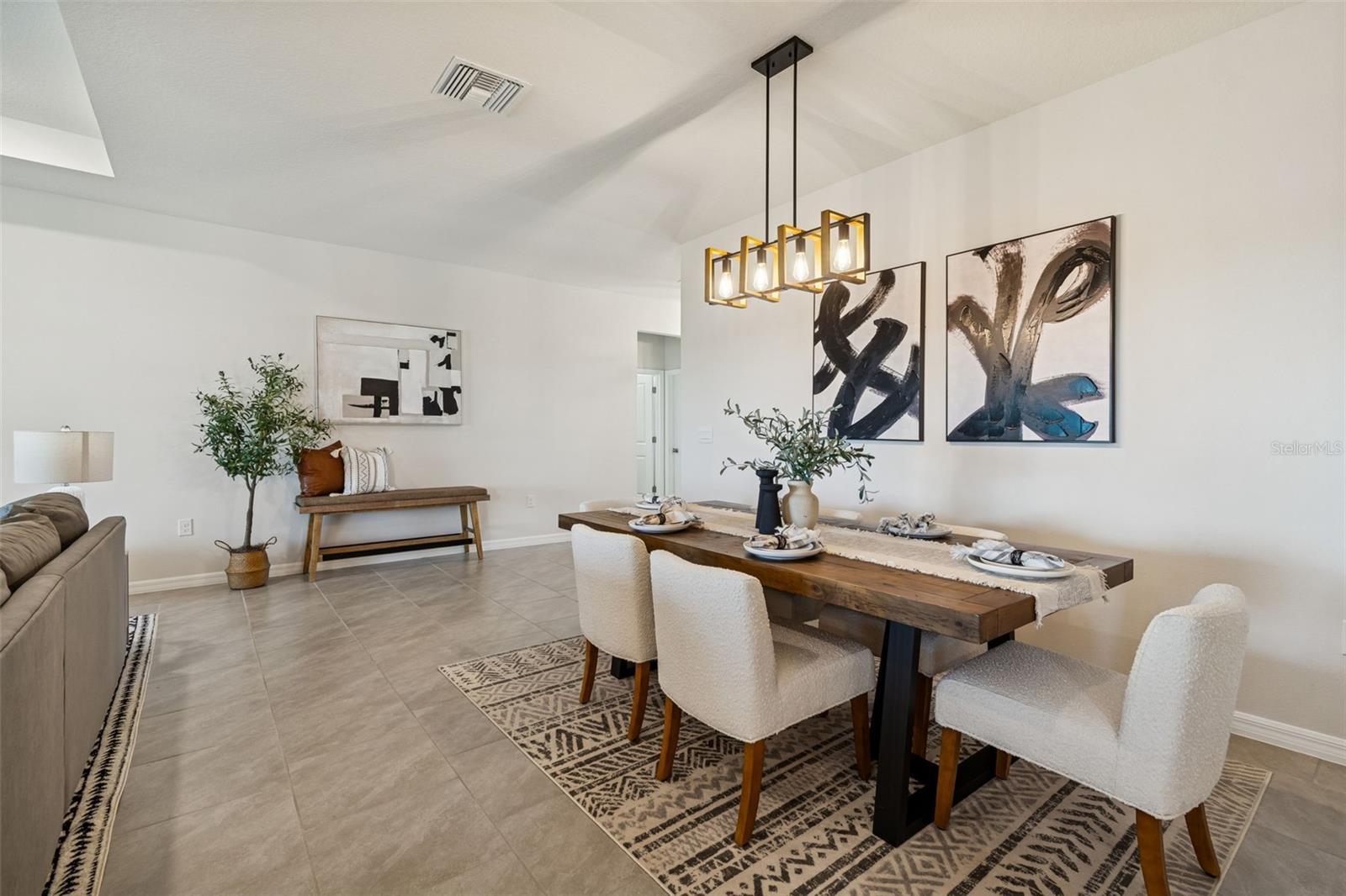 Image 4 of 75 For 9882 Shoreline View Way