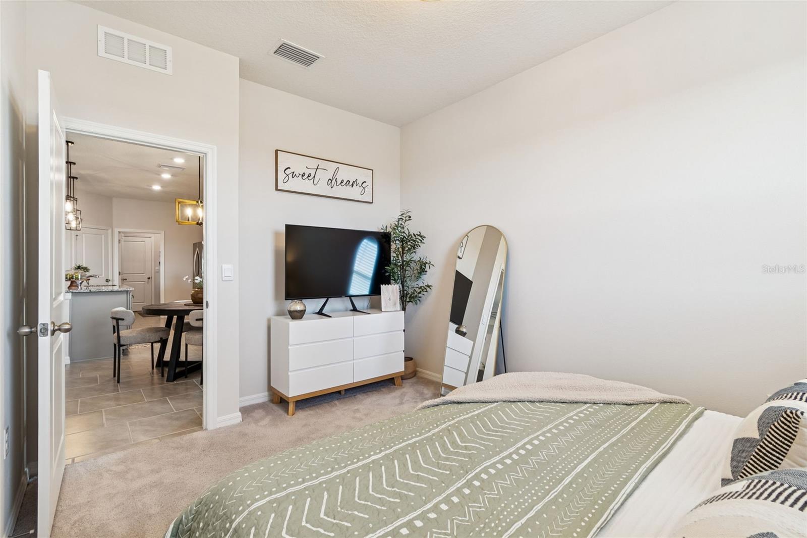 Image 40 of 75 For 9882 Shoreline View Way