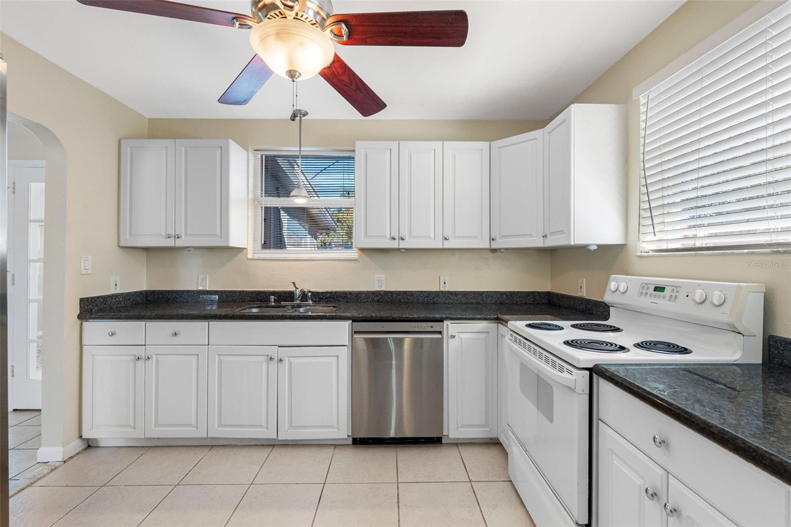 Image 7 of 22 For 4711 28th Avenue N