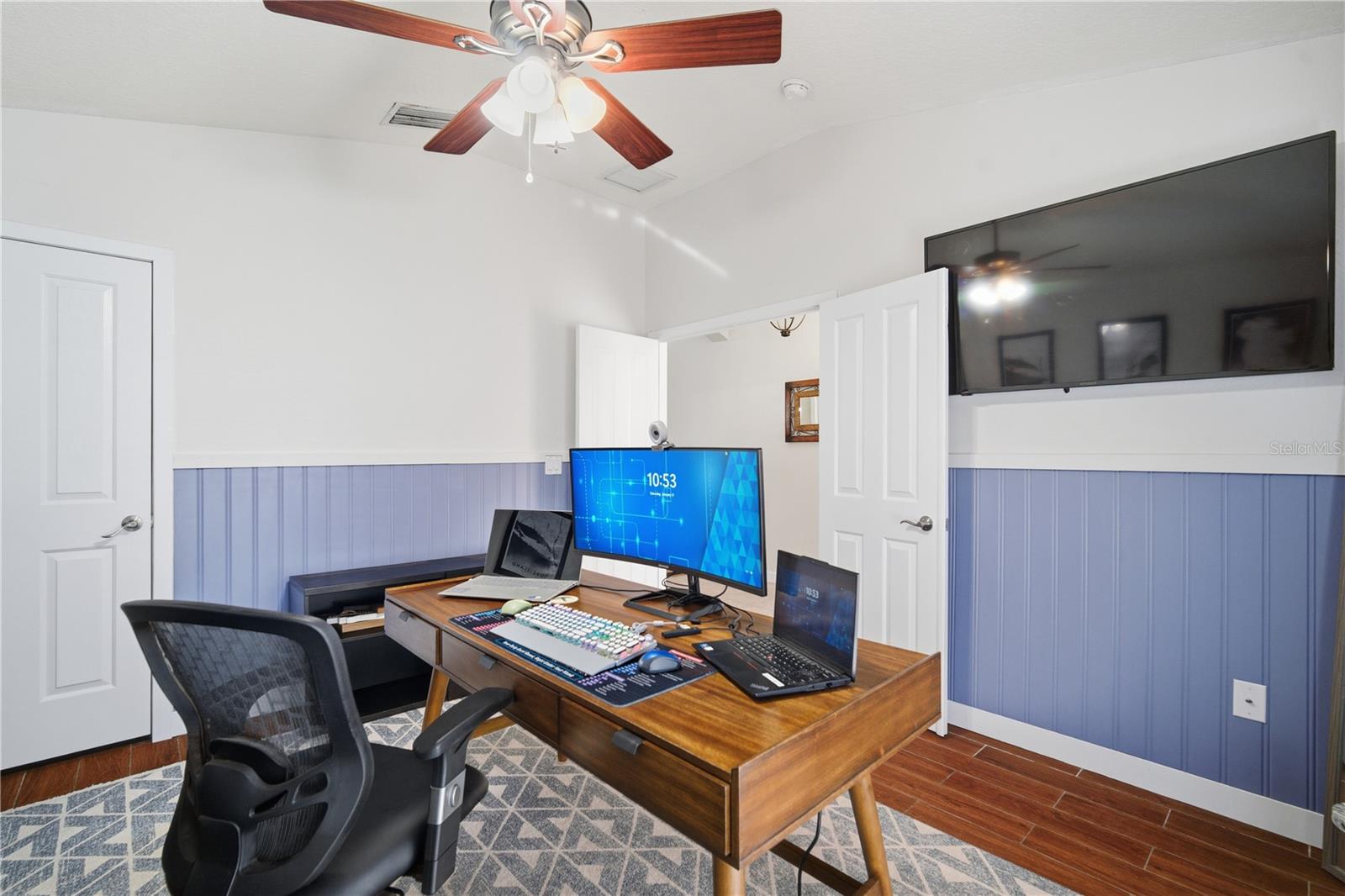 Image 10 of 72 For 6325 Bridgecrest Drive