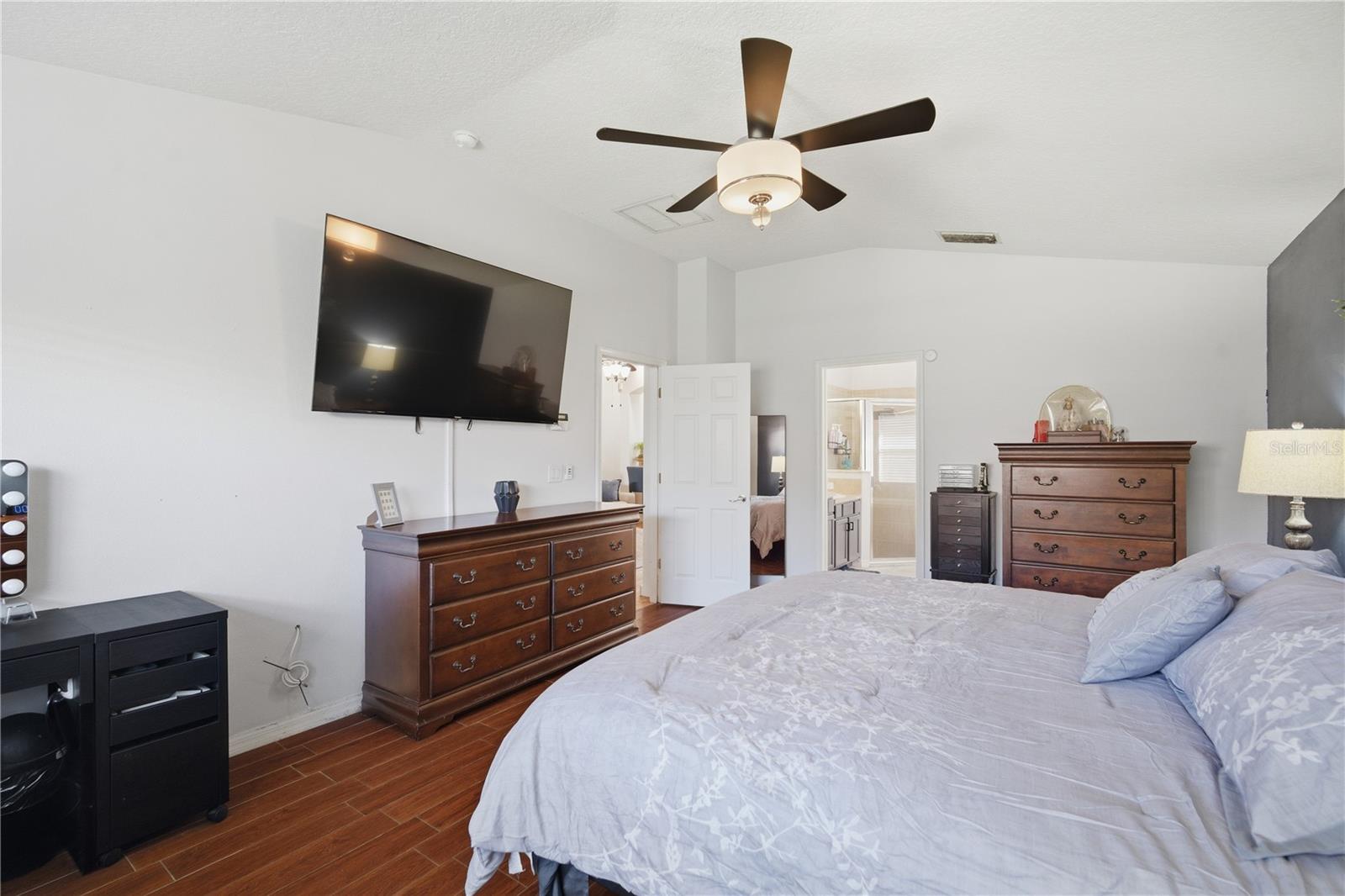 Image 11 of 72 For 6325 Bridgecrest Drive