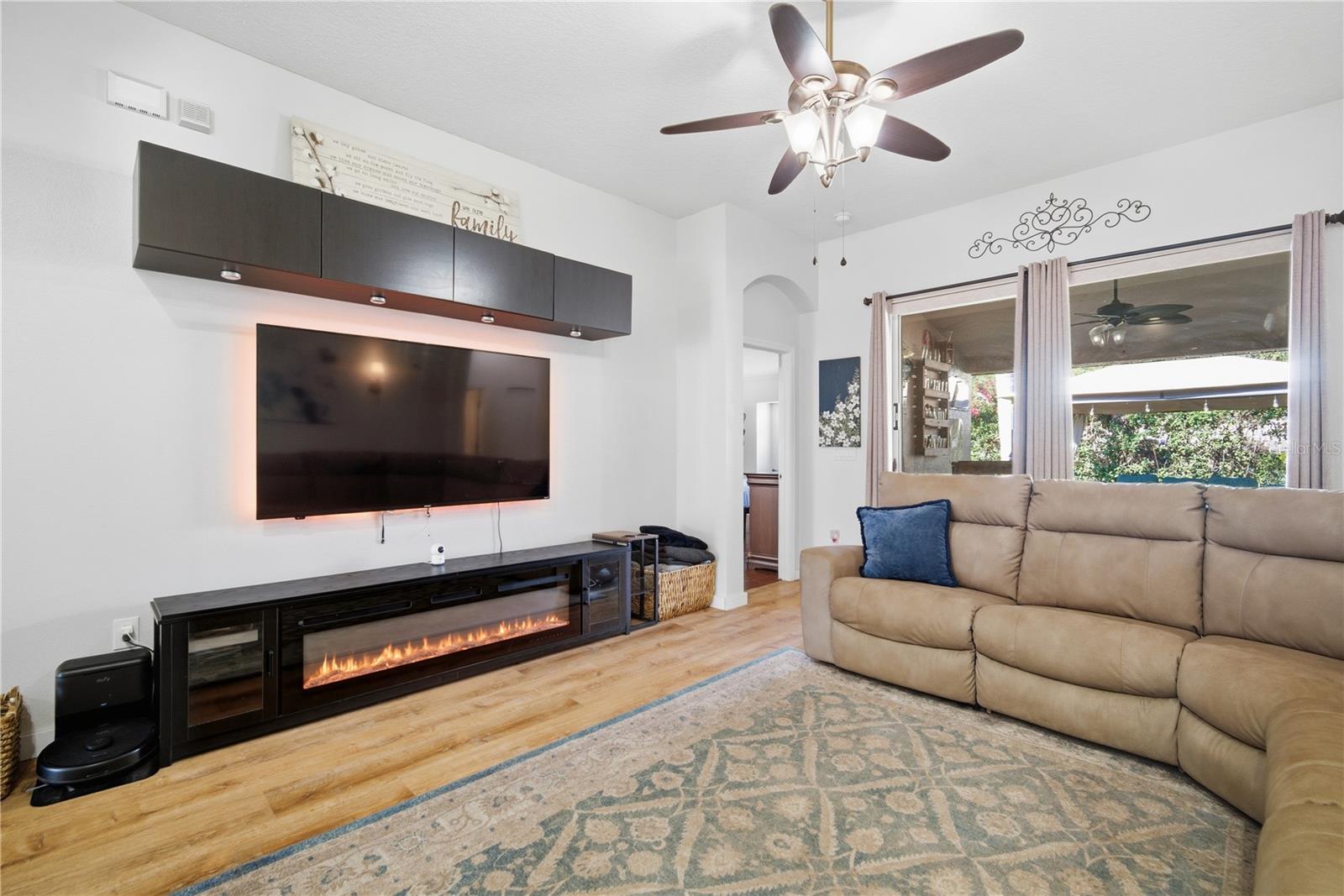 Image 7 of 72 For 6325 Bridgecrest Drive