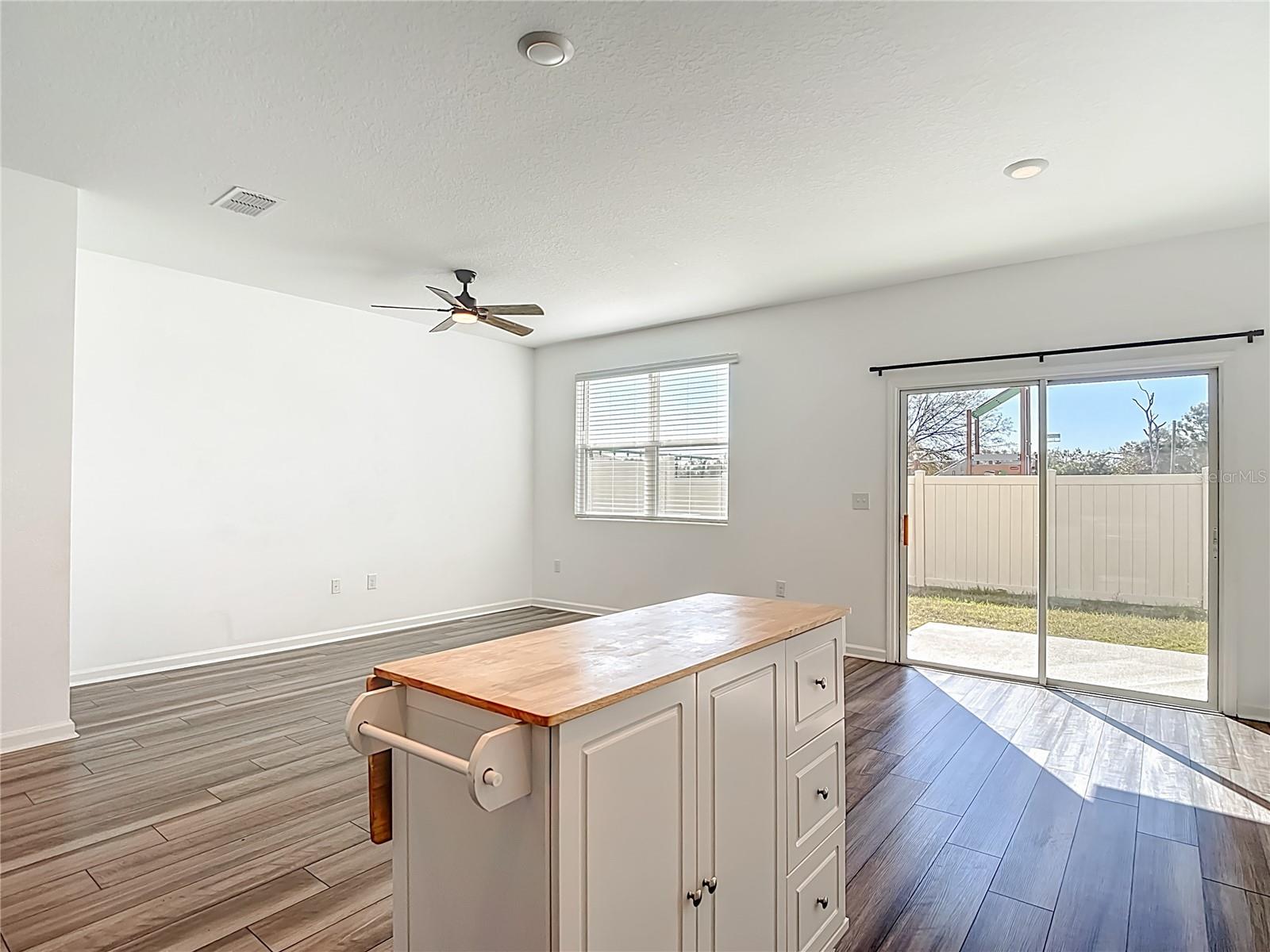 Image 23 of 49 For 6221 Bucket Court