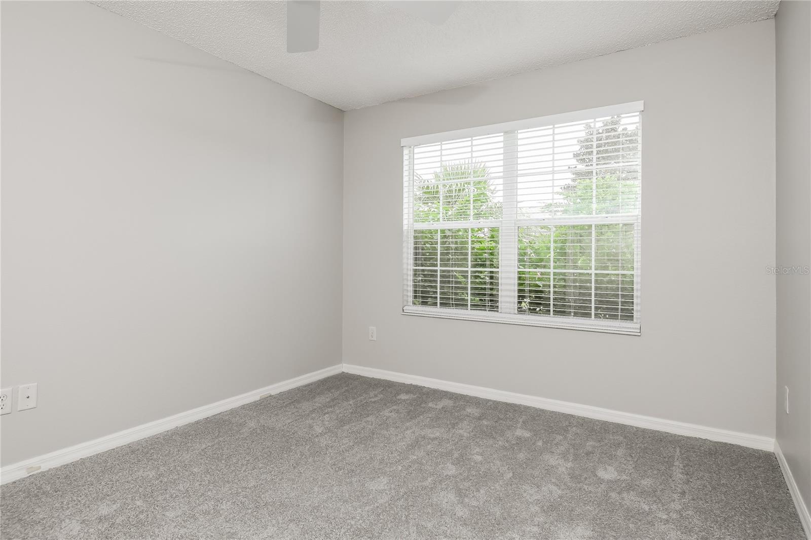 Image 11 of 22 For 952 Talapia Loop