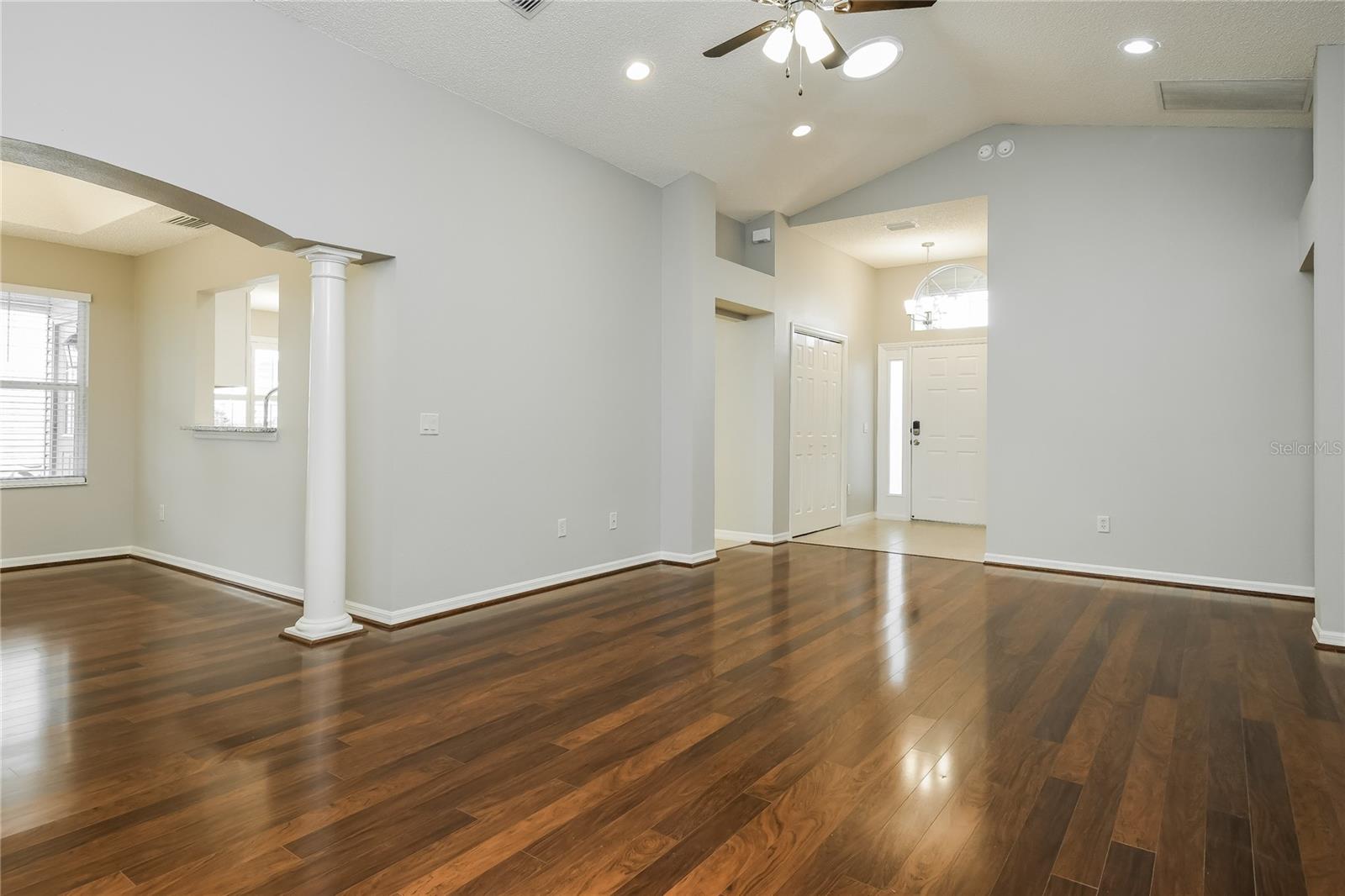 Image 5 of 22 For 952 Talapia Loop