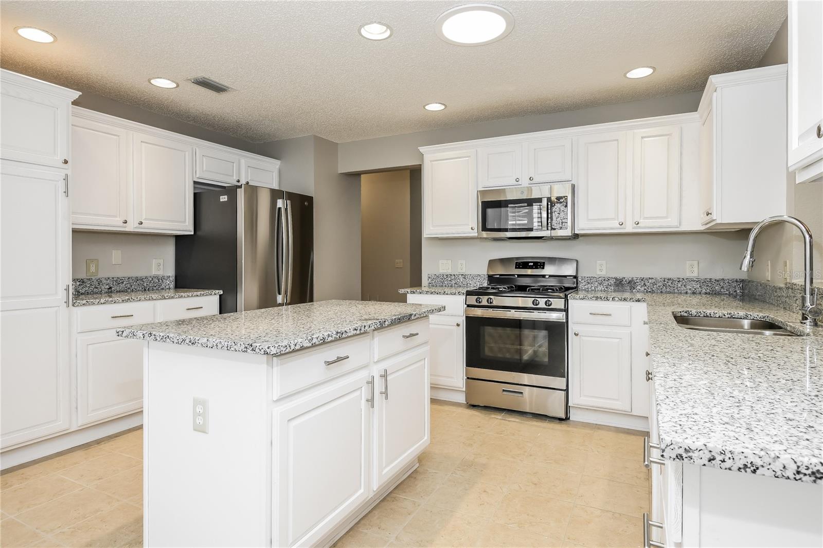 Image 7 of 22 For 952 Talapia Loop