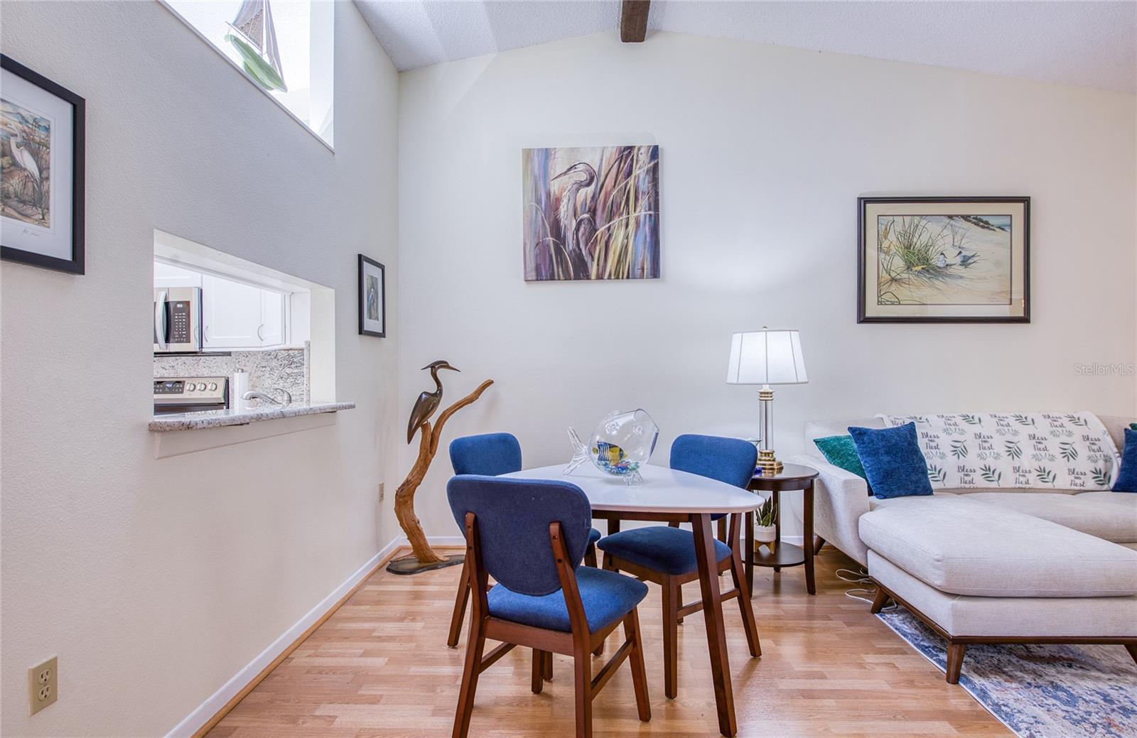 Listing photo id 17 for 3180 Charter Club Drive B