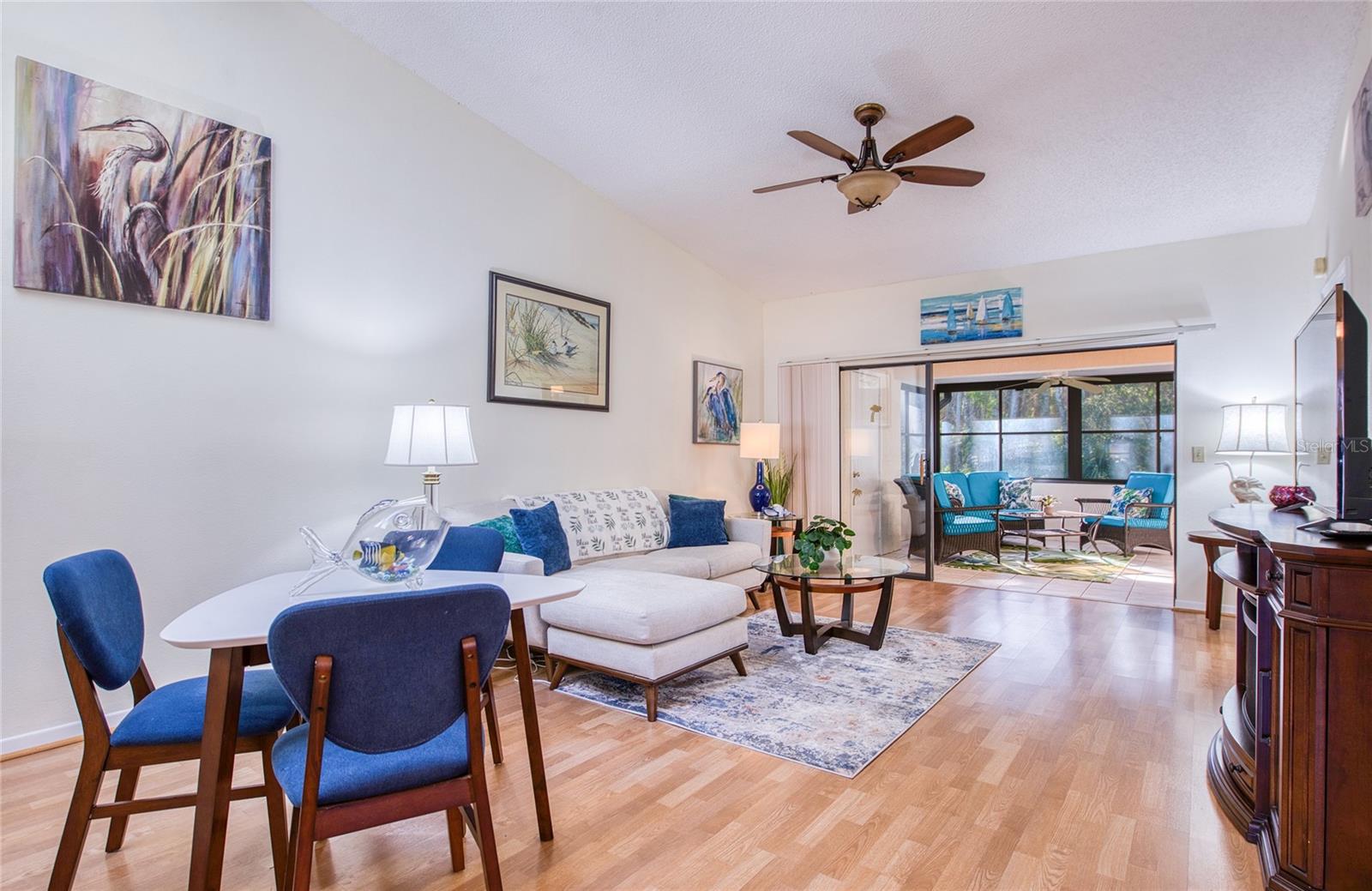 Listing photo id 18 for 3180 Charter Club Drive B