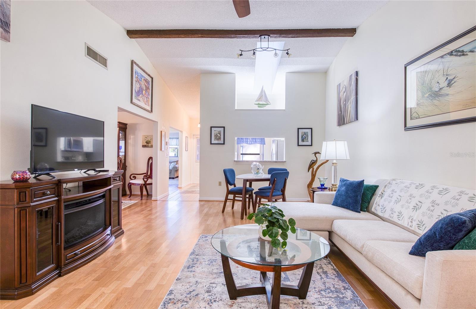 Listing photo id 21 for 3180 Charter Club Drive B