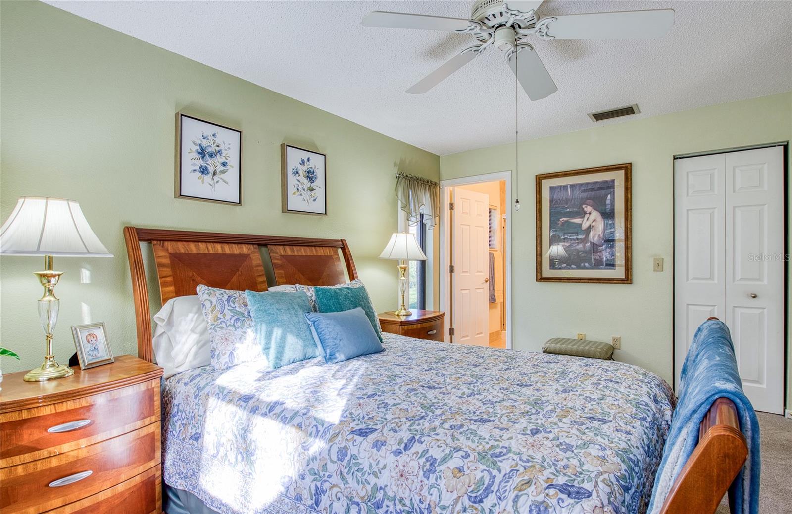 Listing photo id 27 for 3180 Charter Club Drive B